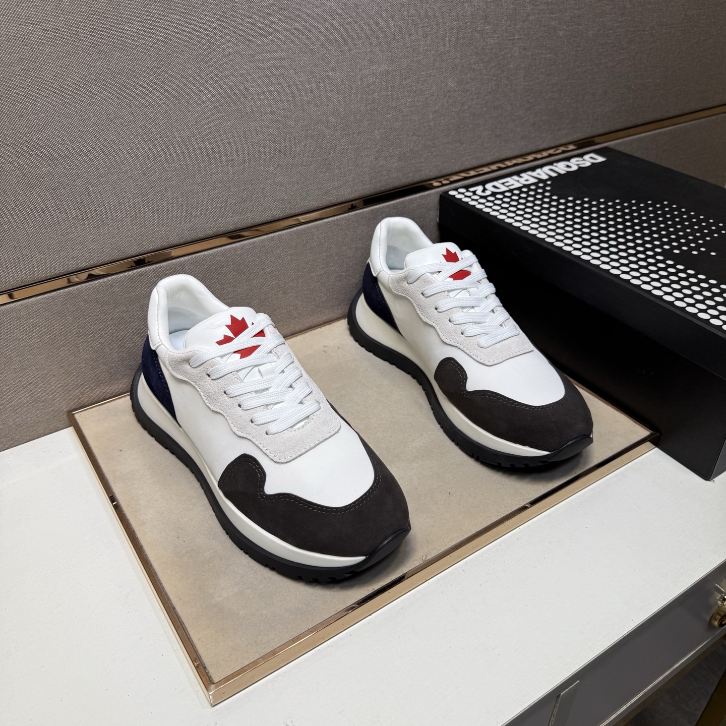 NO:349019,【D2～】Men's casual shoes 2025z cabinets are available simultaneously. Size: 38-44# 1 color upper is made of multi-material spliced ​​mesh fabric inner lining, comfortable and breathable, original sole is comfortable and wear-resistant and non-slip sole, and the real thing is even better.19860909【D2～】男士休闲鞋 2025z柜同步发售 码数:38-44# 1个颜色鞋面选用多材质拼接网布内里,舒适透气,鞋底原版舒适耐磨防滑大底,实物拍摄实物更赞,,Men's shoes