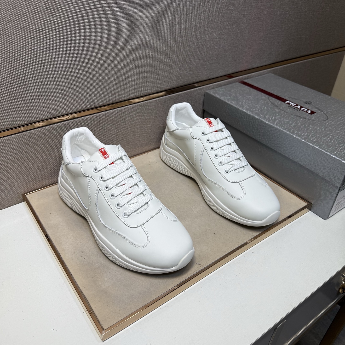 NO:350133,[Pre-Premium] Men's casual shoes are available simultaneously in 2025z cabinet. Size: 38-44# 2 color uppers are made of multi-material spliced ​​mesh fabric inner lining, comfortable and breathable, the original sole is comfortable and wear-resistant and non-slip sole, and the real shot is even better.19860909【普～】男士休闲鞋 2025z柜同步发售 码数:38-44# 2个颜色鞋面选用多材质拼接网布内里,舒适透气,鞋底原版舒适耐磨防滑大底,实物拍摄实物更赞,,Men's shoes