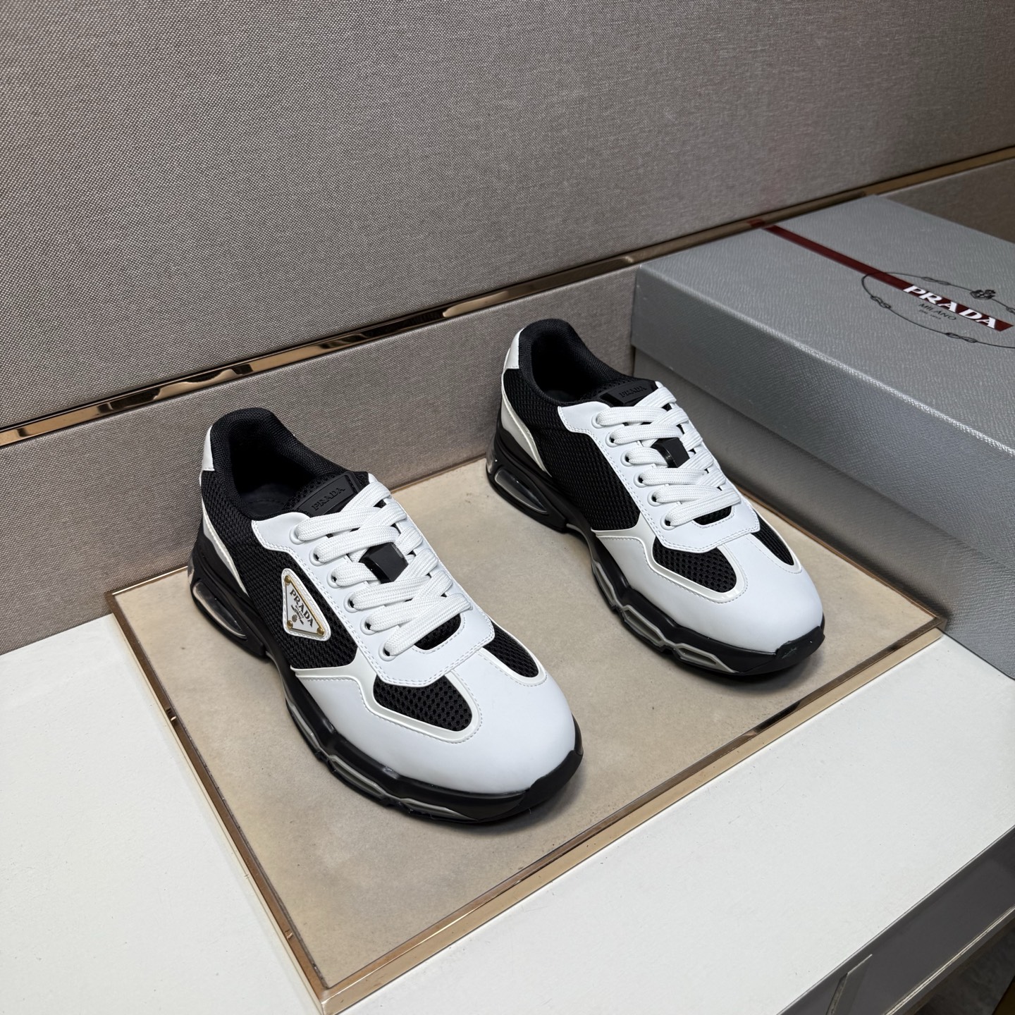 NO:356760,[Pre-Premium] Men's casual shoes, 2025z cabinets are available simultaneously. Number of sizes: 38-44# The 4-color uppers are made of multi-material spliced ​​mesh fabric inner lining, comfortable and breathable, the original sole is comfortable and wear-resistant and non-slip sole, and the real shot is even better.19860909【普～】男士休闲鞋,2025z柜同步发售 码数:38-44# 4个颜色鞋面选用多材质拼接网布内里,舒适透气,鞋底原版舒适耐磨防滑大底,实物拍摄实物更赞,,Men's shoes