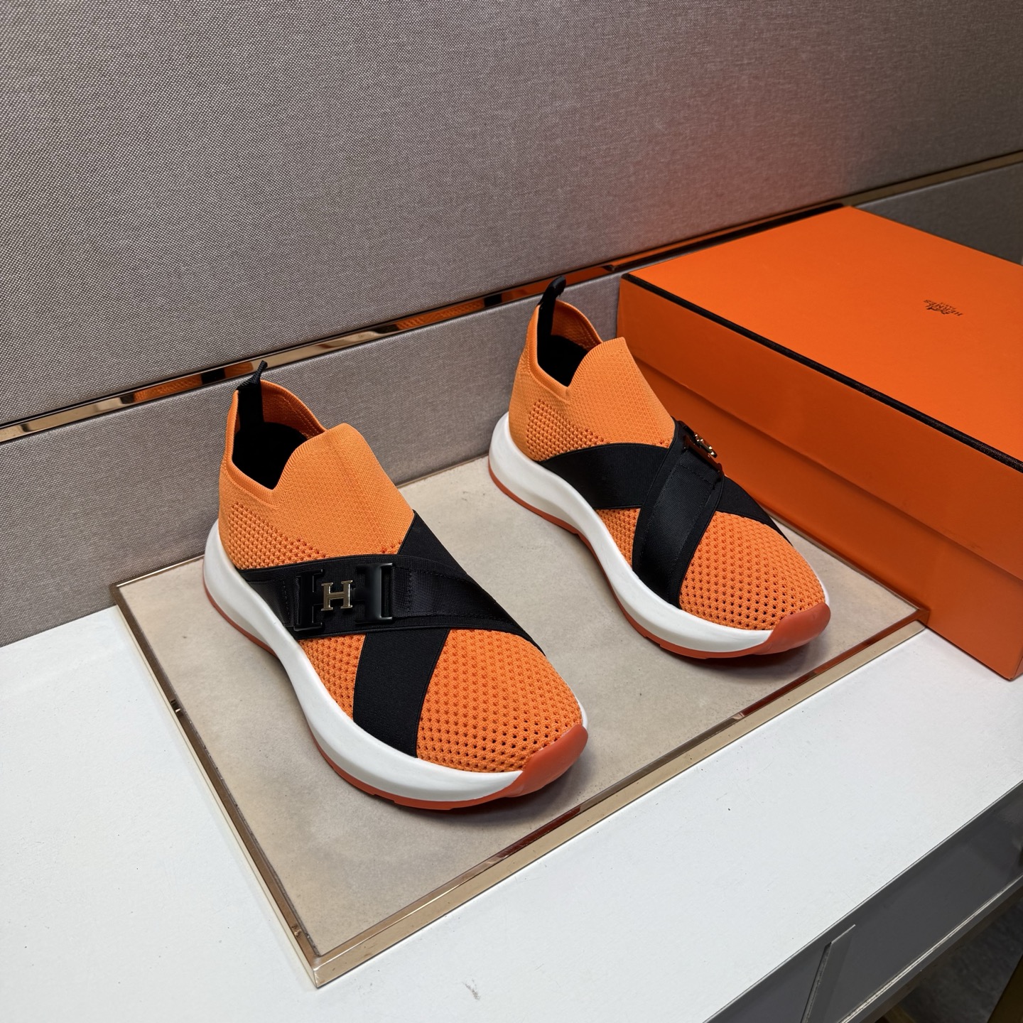 NO:350847,[Love~] Men's casual shoes are available simultaneously in 2025z cabinet. Size: 38-44# 6 color uppers are made of multi-material spliced ​​mesh fabric inner lining, comfortable and breathable, the original sole is comfortable and wear-resistant and non-slip sole, and the real thing is even better.19860909【爱～】男士休闲鞋 2025z柜同步发售 码数:38-44# 6个颜色鞋面选用多材质拼接网布内里,舒适透气,鞋底原版舒适耐磨防滑大底,实物拍摄实物更赞,,Men's shoes