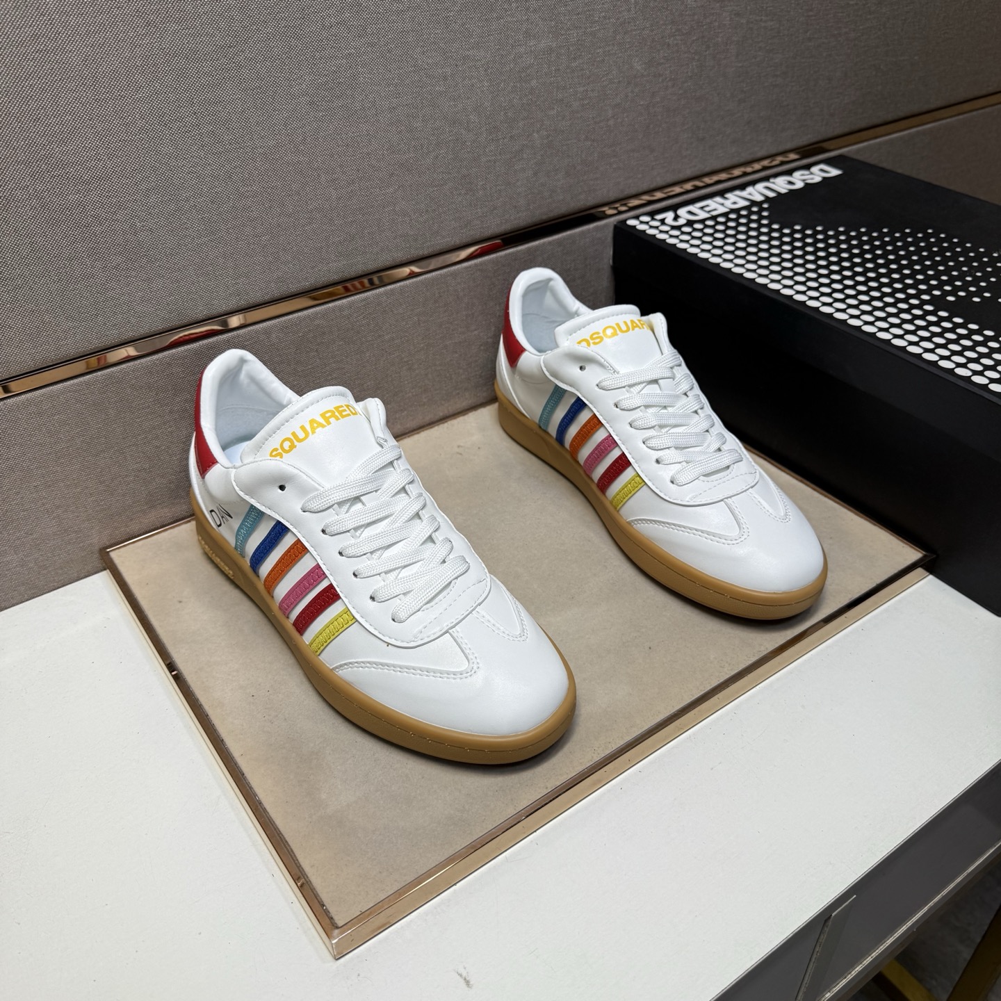 NO:345776,【D2～】Men's casual shoes z cabinets are available simultaneously Size: 38-44 # 1 color upper is made of multi-material spliced ​​leather inner lining, comfortable and breathable, original sole is comfortable and wear-resistant, real-life shooting is even better,19860909【D2～】男士休闲鞋 z柜同步发售 码数:38-44 # 1个颜色鞋面选用多材质拼接真皮内里,舒适透气,鞋底原版舒适耐磨大底,实物拍摄实物更赞,,Men's shoes