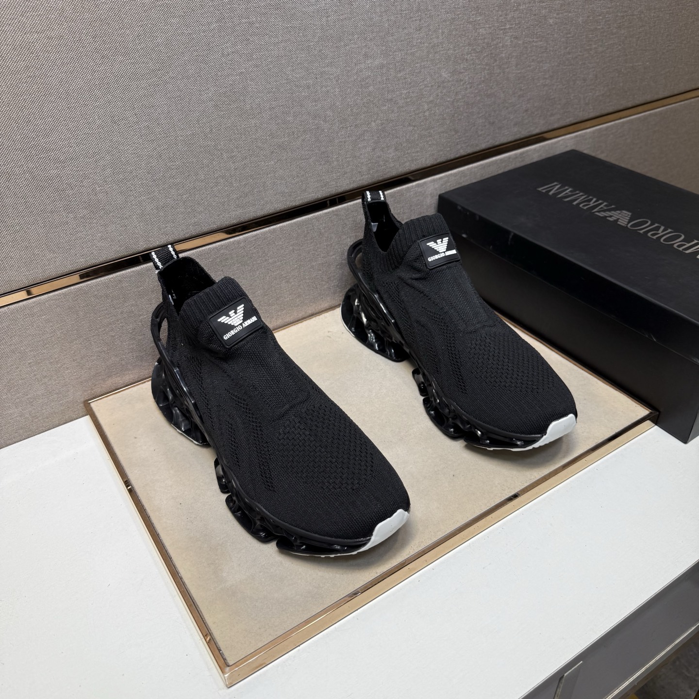 NO:345827,【Ama~】 Men's casual shoes are available at the same time. Size: 39-44 # 3 color uppers are made of multi-material spliced ​​mesh fabric inner lining, comfortable and breathable, original sole is comfortable and wear-resistant, and the real shot is even better.19860909【阿玛～】男士休闲鞋 z柜同步发售 码数:39-44 # 3个颜色鞋面选用多材质拼接网布内里,舒适透气,鞋底原版舒适耐磨大底,实物拍摄实物更赞,,Men's shoes