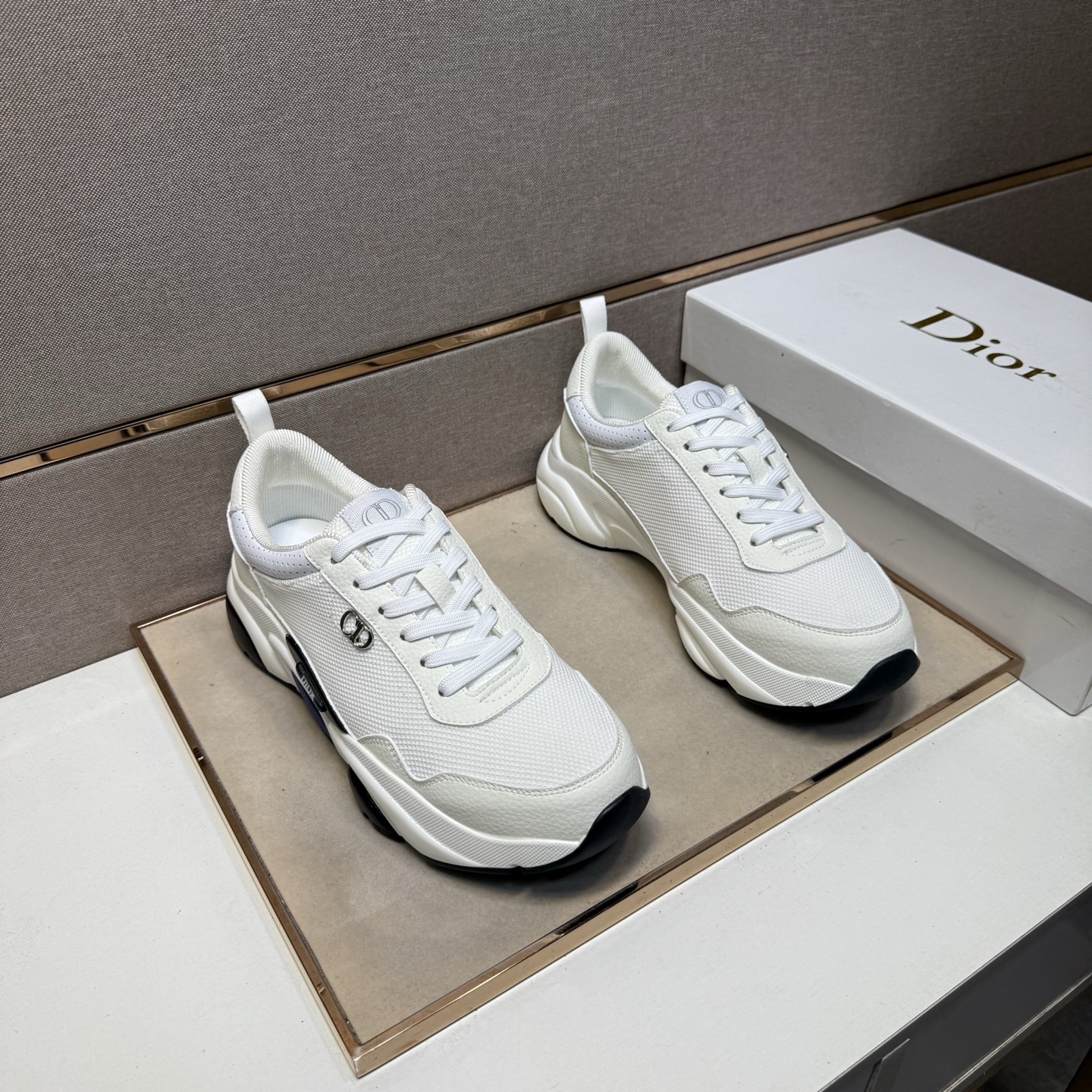 NO:345839,【Di~】Men's casual shoes are available at the same time. Size: 38-44 # 4 color uppers are made of multi-material spliced ​​mesh fabric inner lining, comfortable and breathable, original sole is comfortable and wear-resistant, real-life shooting is even better,19860909【迪～】男士休闲鞋 z柜同步发售 码数:38-44 # 4个颜色鞋面选用多材质拼接网布内里,舒适透气,鞋底原版舒适耐磨大底,实物拍摄实物更赞,,Men's shoes