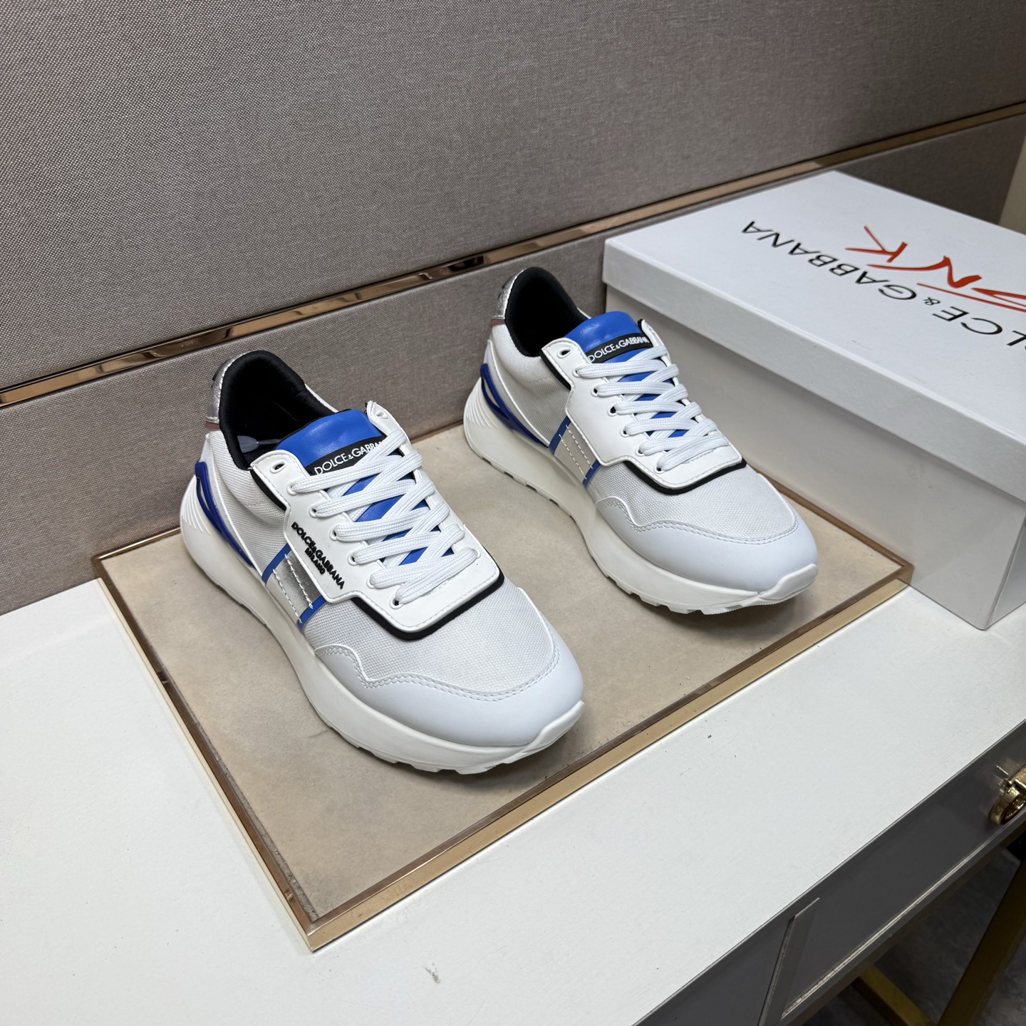 NO:357547,【DG～】Men's casual shoes 2025z cabinets are available simultaneously. Number of sizes: 38-44 # 1 color upper is made of multi-material spliced ​​mesh fabric inner lining, comfortable and breathable, original sole is comfortable and wear-resistant, real-life shooting is even better,19860909【DG～】男士休闲鞋 2025z柜同步发售 码数:38-44 # 1个颜色鞋面选用多材质拼接网布内里,舒适透气,鞋底原版舒适耐磨大底,实物拍摄实物更赞,,Men's shoes