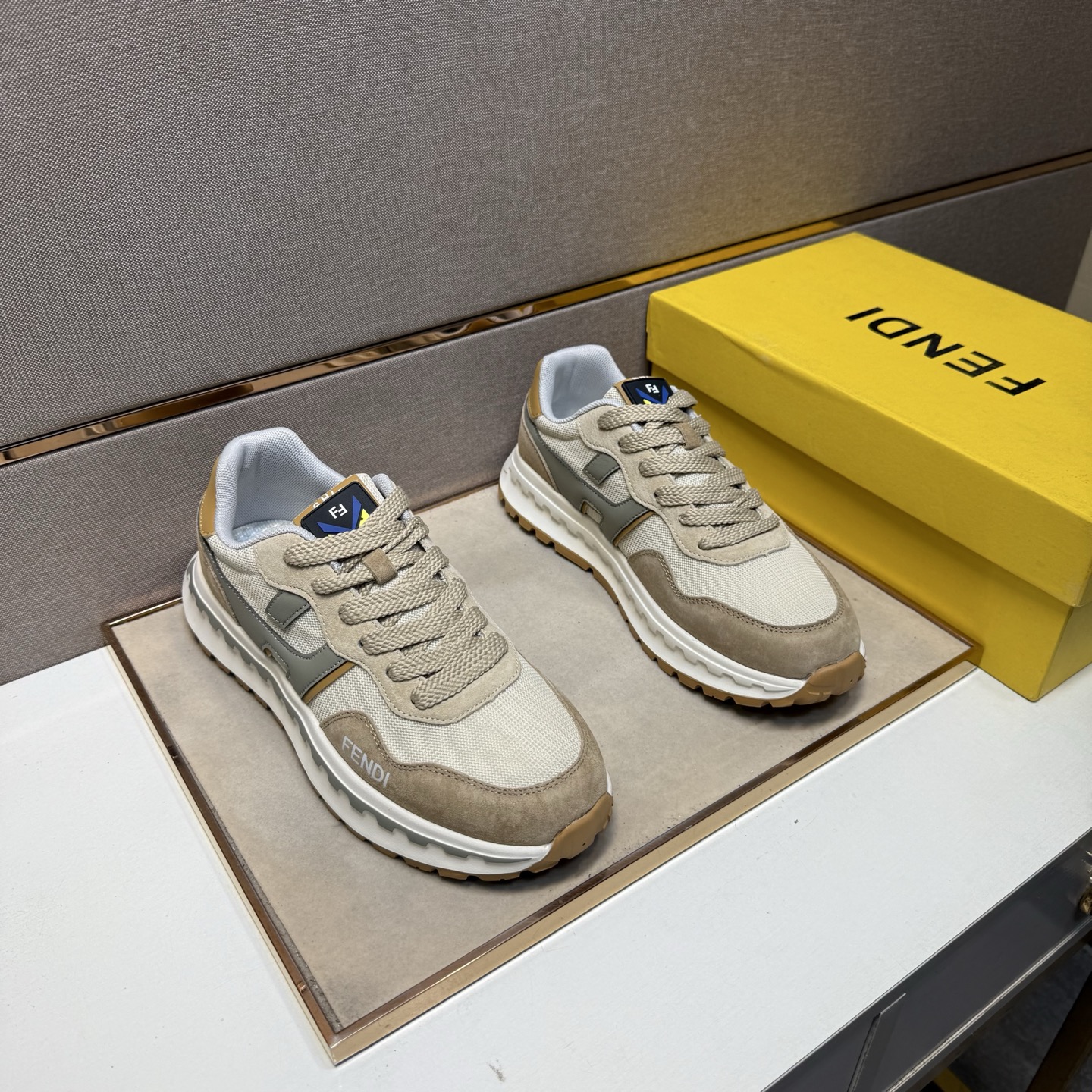 NO:357505,【Fen~】Men's casual shoes are available simultaneously in 2025z cabinet. Size: 39-44 # 2 color uppers are made of multi-material spliced ​​mesh fabric inner lining, comfortable and breathable, original sole is comfortable and wear-resistant, and the real shot is even better.19860909【芬～】男士休闲鞋 2025z柜同步发售 码数:39-44 # 2个颜色鞋面选用多材质拼接网布内里,舒适透气,鞋底原版舒适耐磨大底,实物拍摄实物更赞,,Men's shoes