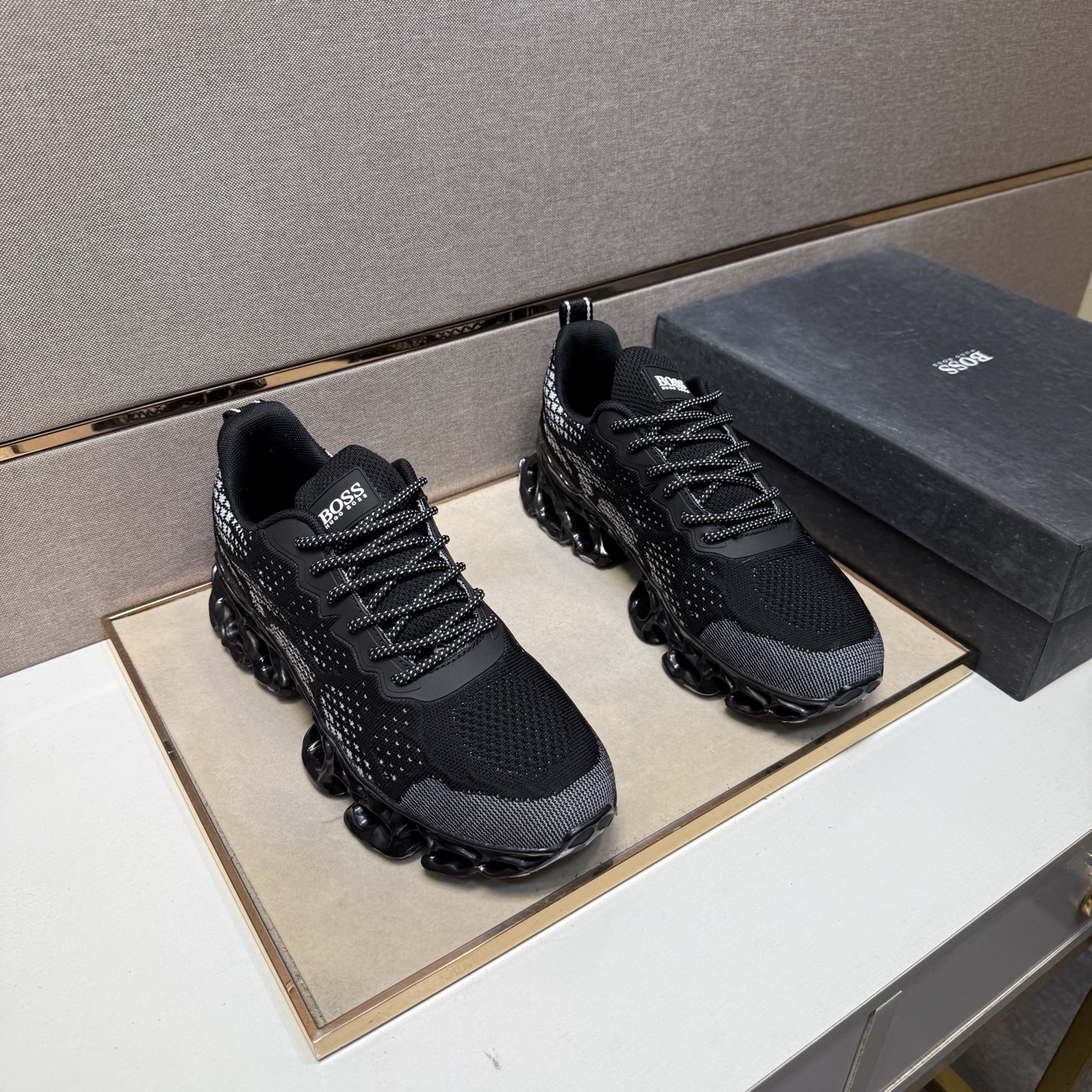 NO:357536,【BO～】Men's casual shoes are available simultaneously in 2025z cabinet. Size: 39-44 # 3 color uppers are made of multi-material spliced ​​mesh fabric inner lining, comfortable and breathable, original sole is comfortable and wear-resistant, and the real shot is even better.19860909【BO～】男士休闲鞋 2025z柜同步发售 码数:39-44 # 3个颜色鞋面选用多材质拼接网布内里,舒适透气,鞋底原版舒适耐磨大底,实物拍摄实物更赞,,Men's shoes