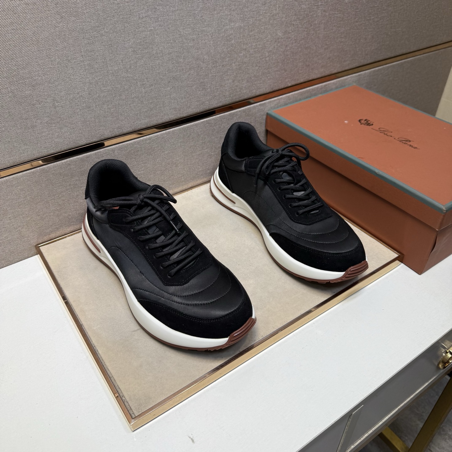 NO:346569,【LP ～】Men's casual shoes 2025z cabinets are available simultaneously Size: 38-44 # 7 color uppers are made of multi-material spliced ​​mesh fabric inner lining, comfortable and breathable, original sole comfortable and wear-resistant sole, real-life shooting is even better, loro piana19860909【LP～】男士休闲鞋 2025z柜同步发售 码数:38-44 # 7个颜色鞋面选用多材质拼接网布内里,舒适透气,鞋底原版舒适耐磨大底,实物拍摄实物更赞,,loro piana,Men's shoes