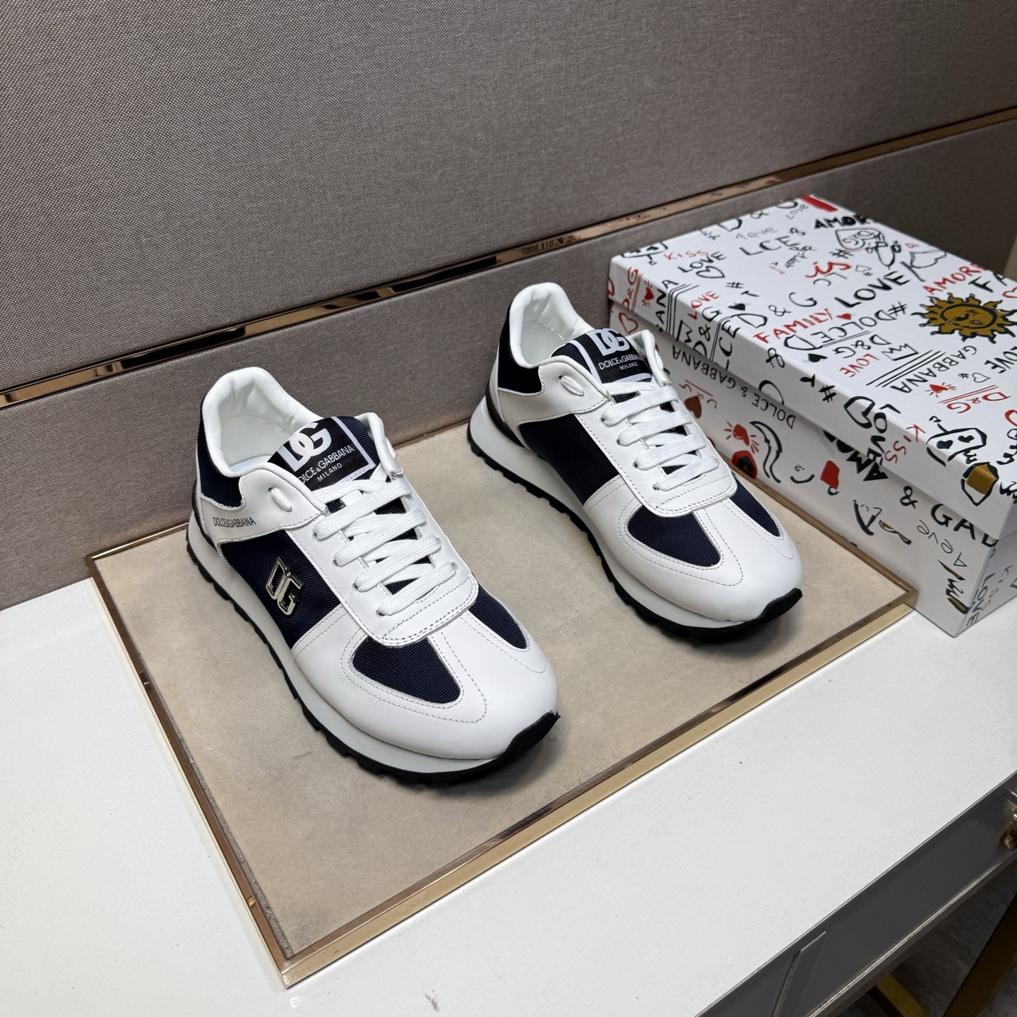 NO:510854,【DG～】Men's casual shoes 2025z cabinets are available simultaneously. Number of sizes: 38-44 # 3 color uppers are made of multi-material spliced ​​leather inner lining, comfortable and breathable, original sole is comfortable and wear-resistant, and the real shot is even better.19860909【DG～】男士休闲鞋 2025z柜同步发售 码数:38-44 # 3个颜色鞋面选用多材质拼接真皮内里,舒适透气,鞋底原版舒适耐磨大底,实物拍摄实物更赞,,Men's shoes