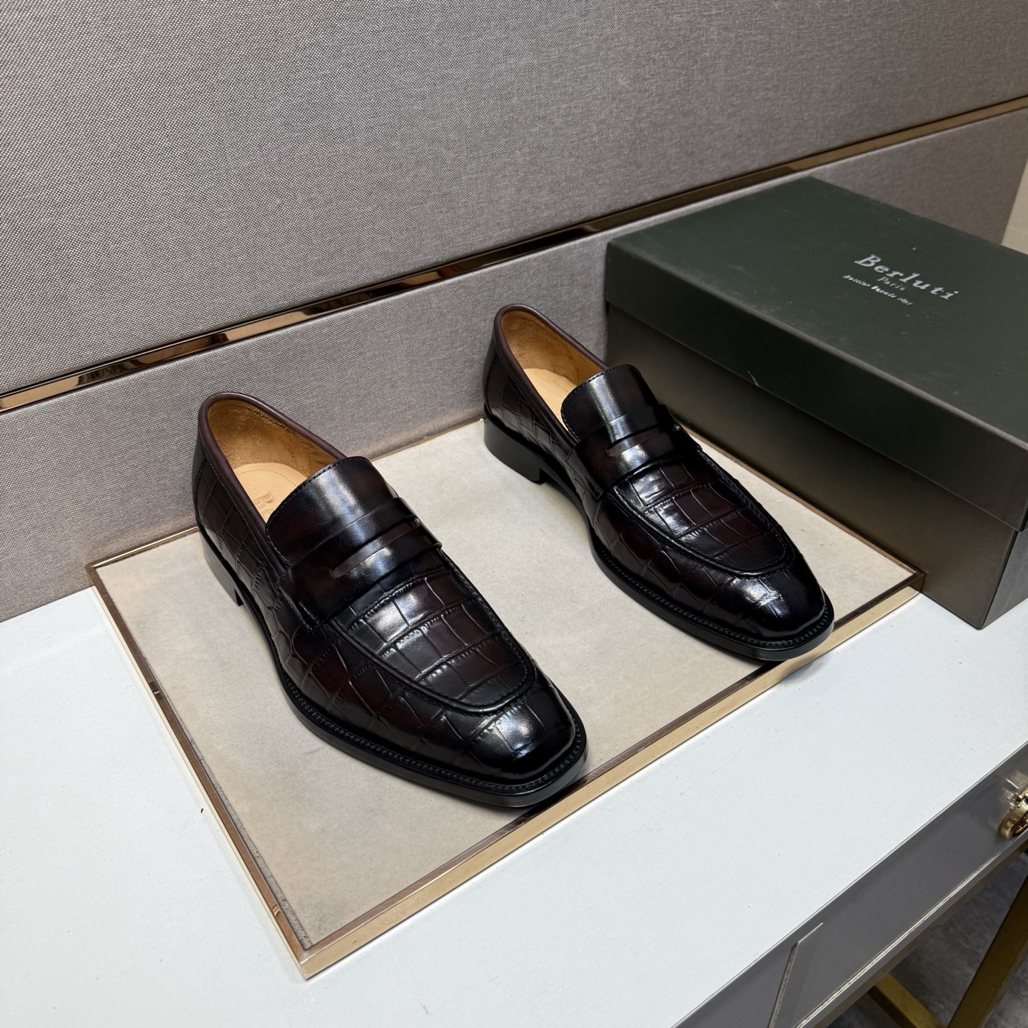 NO:352742,(Real leather sole only changes the code and does not return [Bruti~] Men's casual leather shoes are available simultaneously in 2025z cabinet. Size: 38-44, only changes the code and does not return, 45 customized# 4 color uppers are made of cowhide spliced ​​cowhide inner lining, comfortable and breathable, original sole comfortable and wear-resistant sole, real shots are even better, cowhide, Leather soles19860909(真皮大底只换码不退【布鲁提～】男士休闲正装皮鞋 2025z柜同步发售 码数:38-44,只换码不退,45订制# 4个颜色鞋面选用牛皮拼接牛皮内里,舒适透气,鞋底原版舒适耐磨大底,实物拍摄实物更赞,,cowhide,Leather soles,Men's shoes