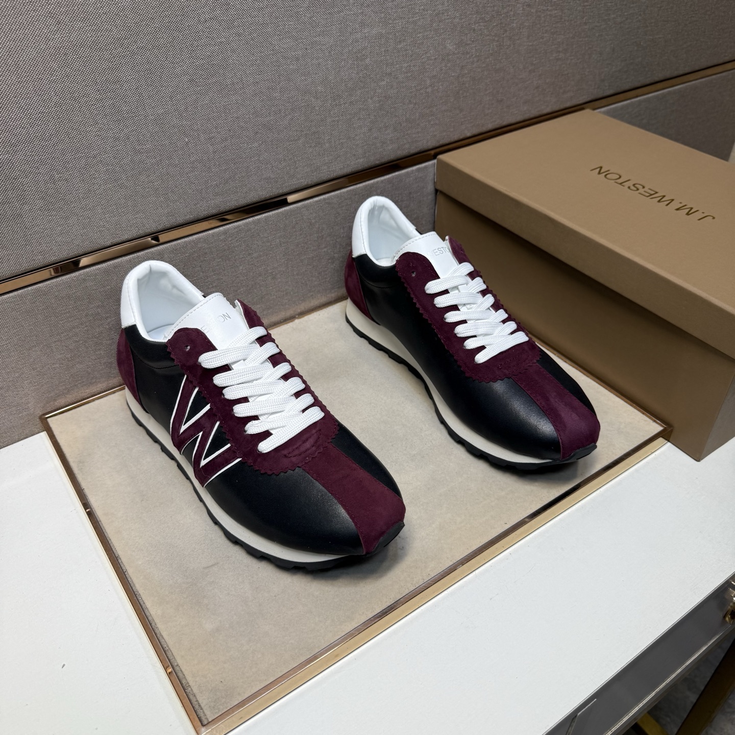 NO:355678,[Waston ~] Men's casual shoes are available simultaneously in 2025z cabinet. Size: 38-44 # 1 color upper is made of multi-material spliced ​​leather inner lining, comfortable and breathable, original sole is comfortable and wear-resistant, and the real shot is even better.19860909【威士顿～】男士休闲鞋 2025z柜同步发售 码数:38-44 # 1个颜色鞋面选用多材质拼接真皮内里,舒适透气,鞋底原版舒适耐磨大底,实物拍摄实物更赞,,Men's shoes