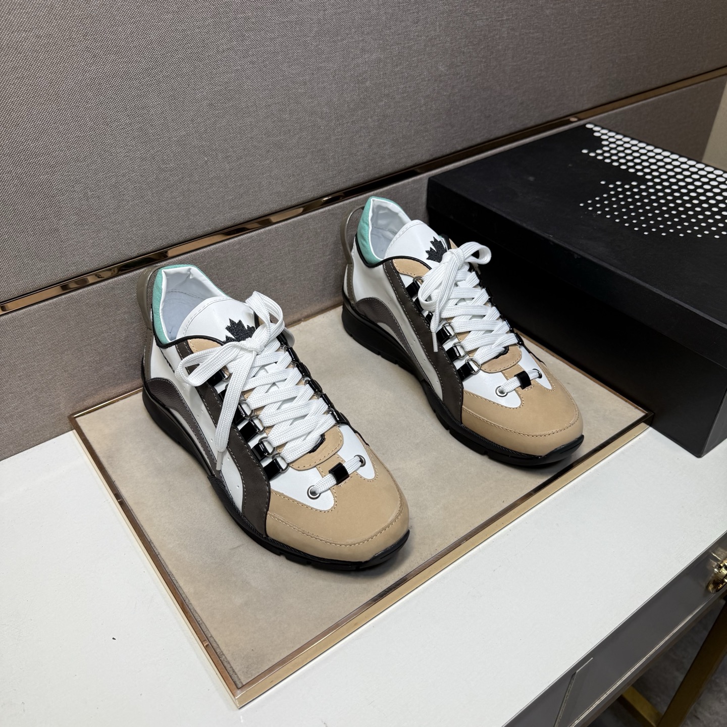 NO:355691,【D2～】Men's casual shoes 2025z cabinets are available simultaneously. Number of sizes: 38-44 # 1 color upper is made of multi-material spliced ​​leather inner lining, comfortable and breathable, original sole is comfortable and wear-resistant, real-life shooting is even better,19860909【D2～】男士休闲鞋 2025z柜同步发售 码数:38-44 # 1个颜色鞋面选用多材质拼接真皮内里,舒适透气,鞋底原版舒适耐磨大底,实物拍摄实物更赞,,Men's shoes