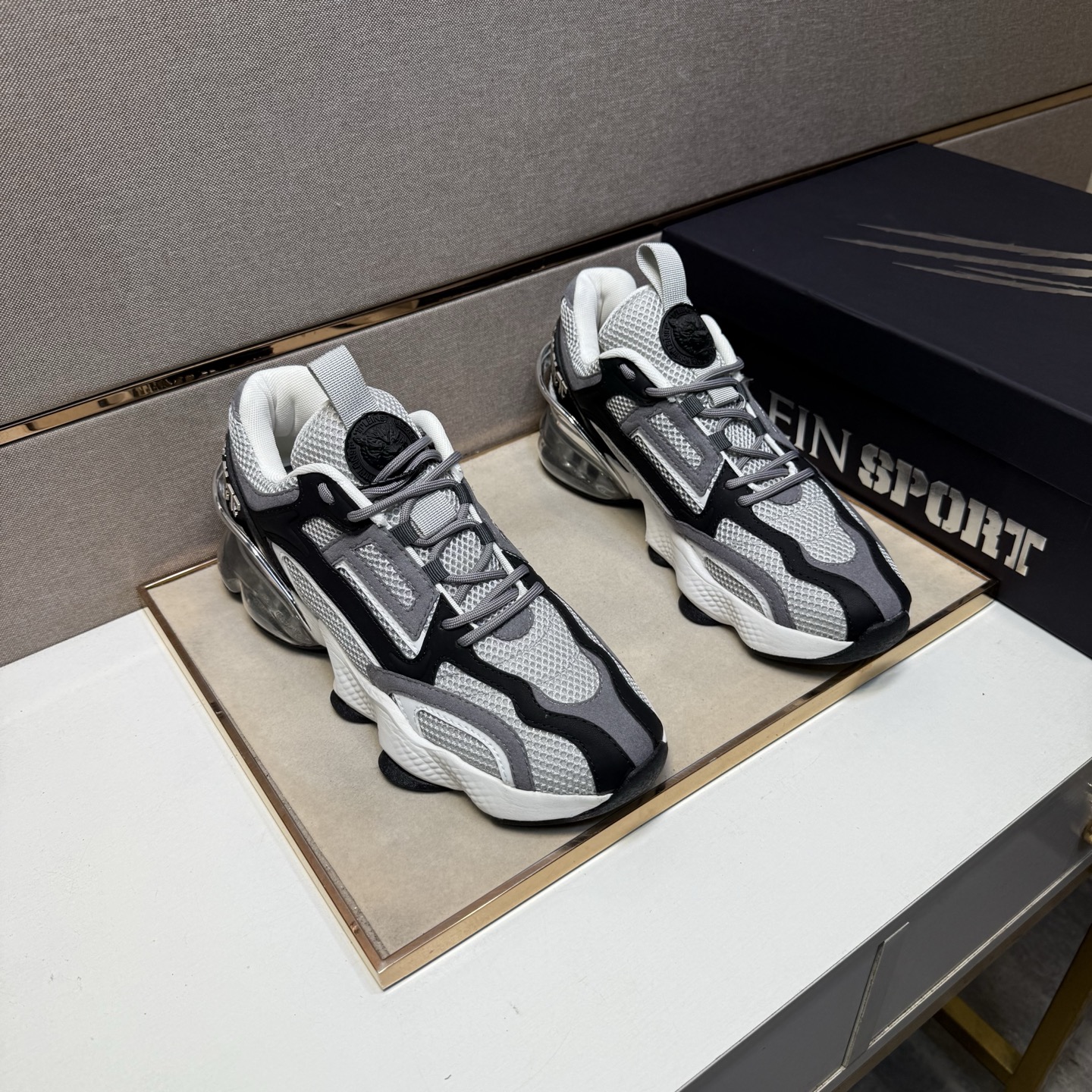 NO:357005,【PP～】Men's casual shoes 2025z cabinets are available simultaneously. Number of sizes: 39-44 # 8 color uppers are made of multi-material spliced ​​mesh fabric inner lining, comfortable and breathable, original sole is comfortable and wear-resistant, and the real shot is even better.19860909【PP～】男士休闲鞋 2025z柜同步发售 码数:39-44 # 8个颜色鞋面选用多材质拼接网布内里,舒适透气,鞋底原版舒适耐磨大底,实物拍摄实物更赞,,Men's shoes