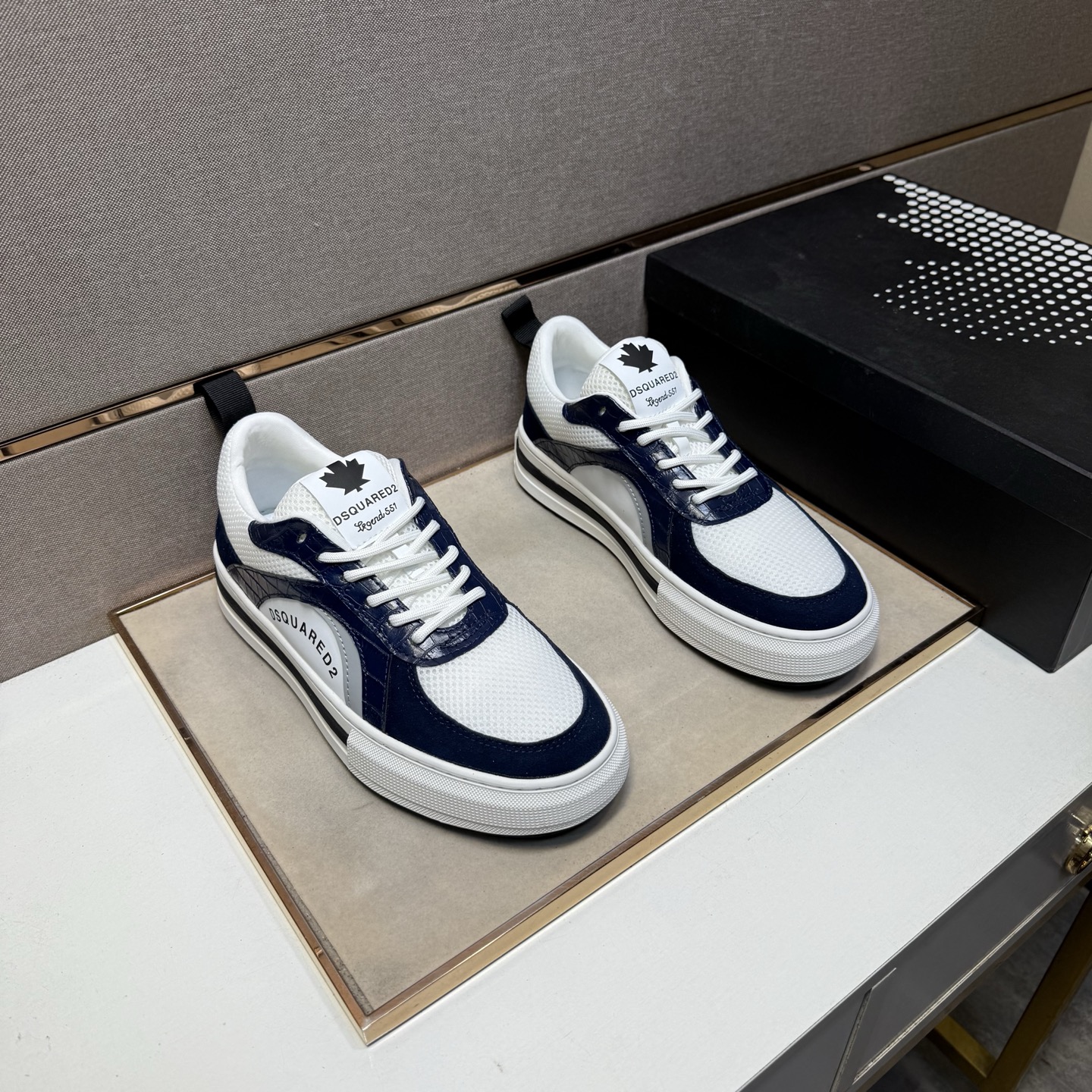NO:532619,[D2~] Couple casual shoes are available at the same time in 2025z cabinet. Number of sizes: 36-44 # 2 color uppers are made of multi-material spliced ​​mesh fabric inner lining, comfortable and breathable, original sole is comfortable and wear-resistant, and the real shot is even better.19860909【D2～】情侣装休闲鞋 2025z柜同步发售 码数:36-44 # 2个颜色鞋面选用多材质拼接网布内里,舒适透气,鞋底原版舒适耐磨大底,实物拍摄实物更赞,,Men's shoes