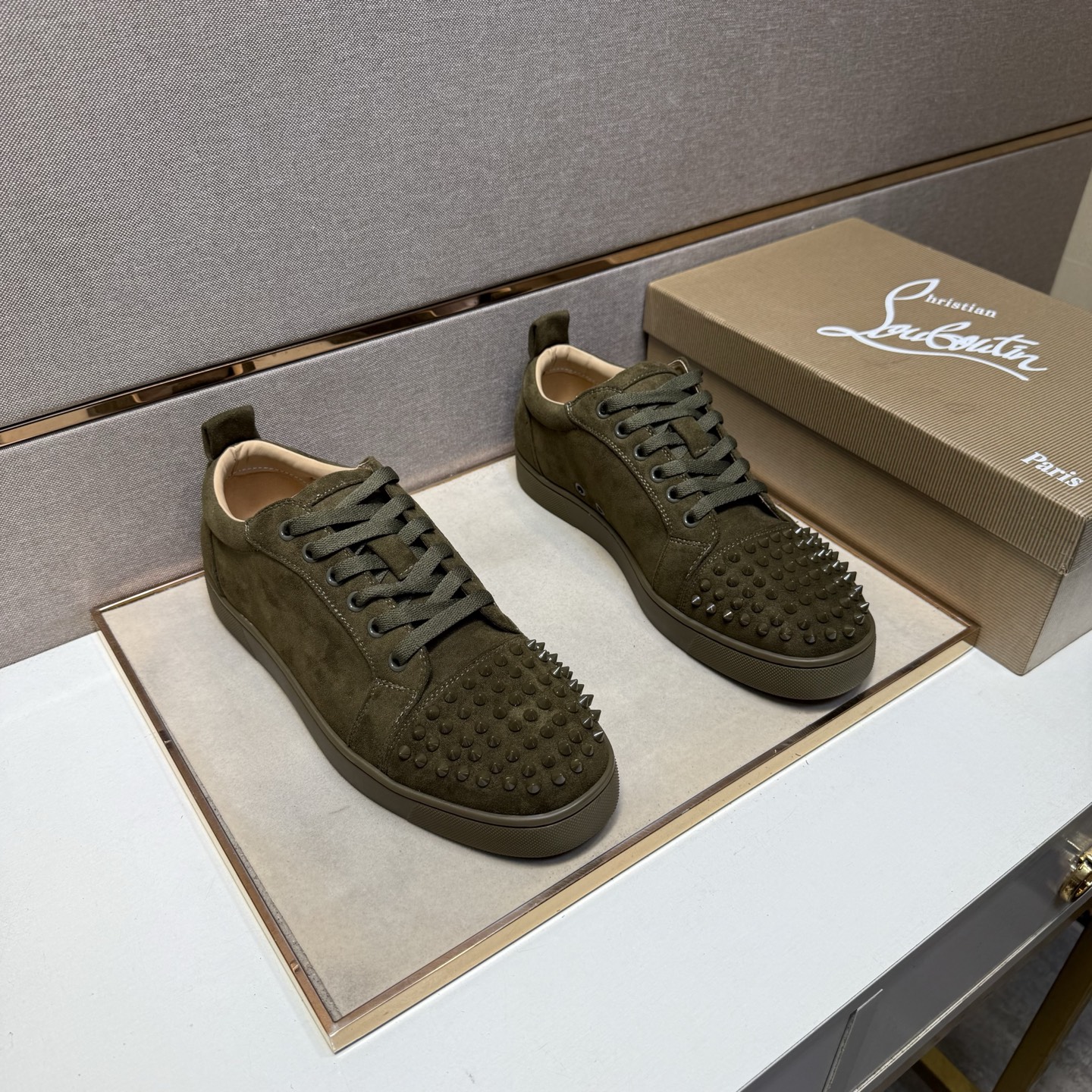 NO:555387,[CL~] Casual shoes for couples 2025z cabinet simultaneous sale Size: 36-40 for women, 38-44 for men # 4 colors The upper is made of multi-material spliced ​​genuine leather lining, which is comfortable and breathable. The original sole is comfortable and wear-resistant. The real thing is better when photographed in person.19860909【CL～】情侣装休闲鞋 2025z柜同步发售 码数:女36-40,男38-44 # 4个颜色鞋面选用多材质拼接真皮内里,舒适透气,鞋底原版舒适耐磨大底,实物拍摄实物更赞,,Men's shoes