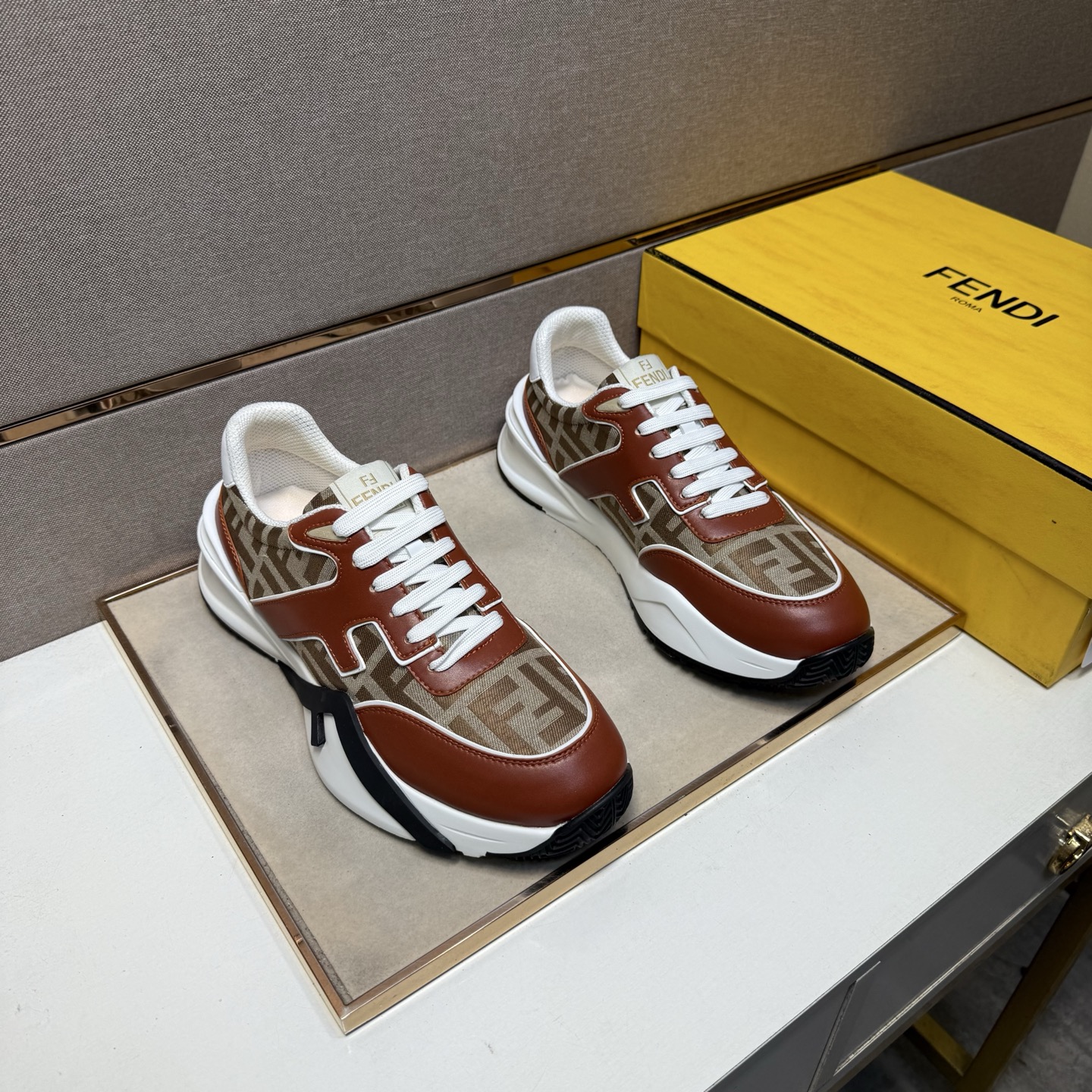 NO:557023,[Fangdi~] Men's casual shoes 2025z cabinet simultaneous sale Code number: 38-44 # 4 colors The upper is made of multi-material spliced ​​mesh lining, which is comfortable and breathable. The original sole is comfortable and wear-resistant. The real thing is better when photographed in person.19860909【芳迪～】男士休闲鞋 2025z柜同步发售 码数:38-44 # 4个颜色鞋面选用多材质拼接网布内里,舒适透气,鞋底原版舒适耐磨大底,实物拍摄实物更赞,,Men's shoes