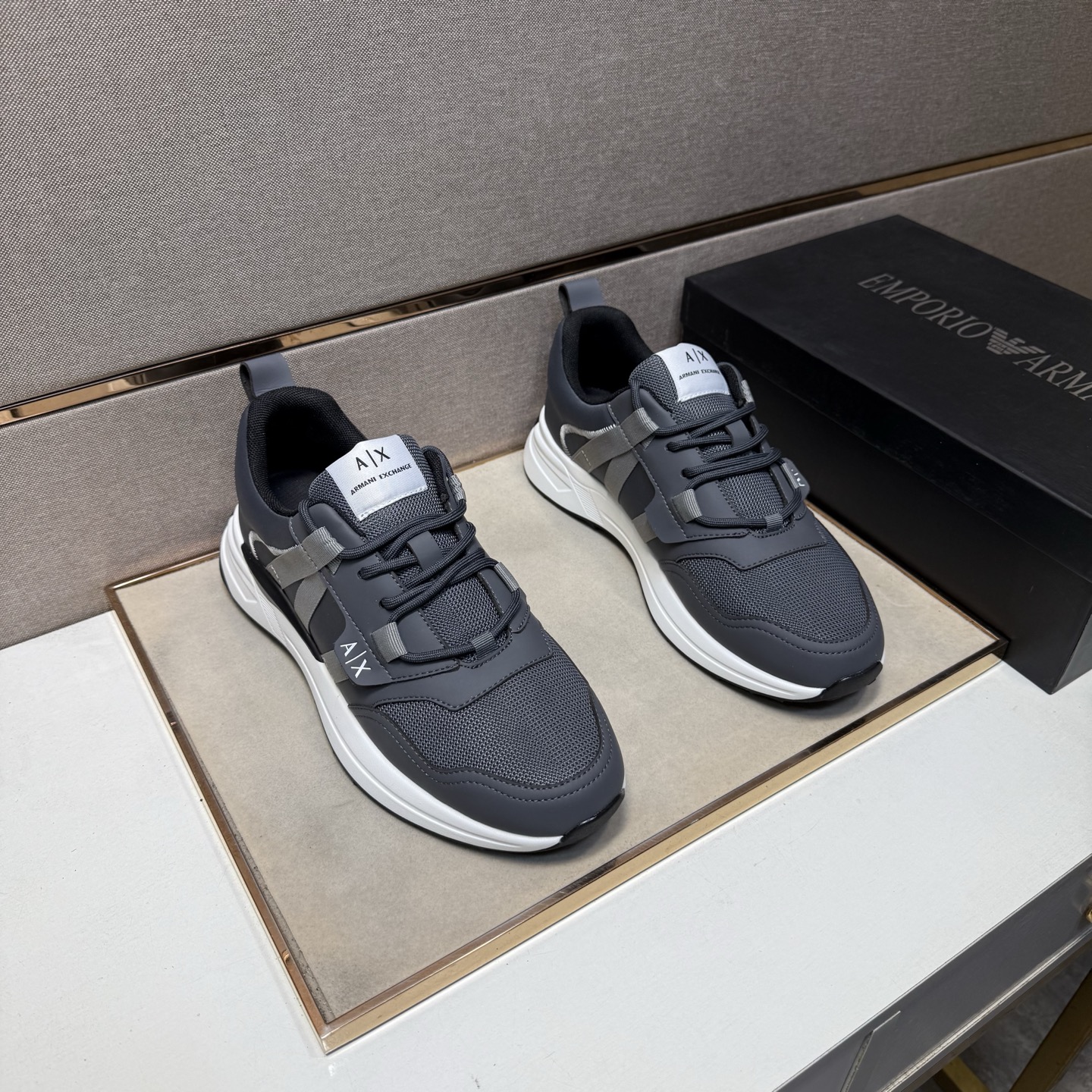 NO:604812,[Armani~] Men's casual shoes are on sale simultaneously in 2025z cabinets. Size: 39-45# 1 color. The upper is made of multi-material spliced ​​mesh lining, which is comfortable and breathable. The original sole is comfortable and wear-resistant. The real thing is better when photographed in person. Armani19860909【阿玛尼～】男士休闲鞋 2025z柜同步发售 码数:39-45# 1个颜色鞋面选用多材质拼接网布内里,舒适透气,鞋底原版舒适耐磨大底,实物拍摄实物更赞,,armani,Men's shoes