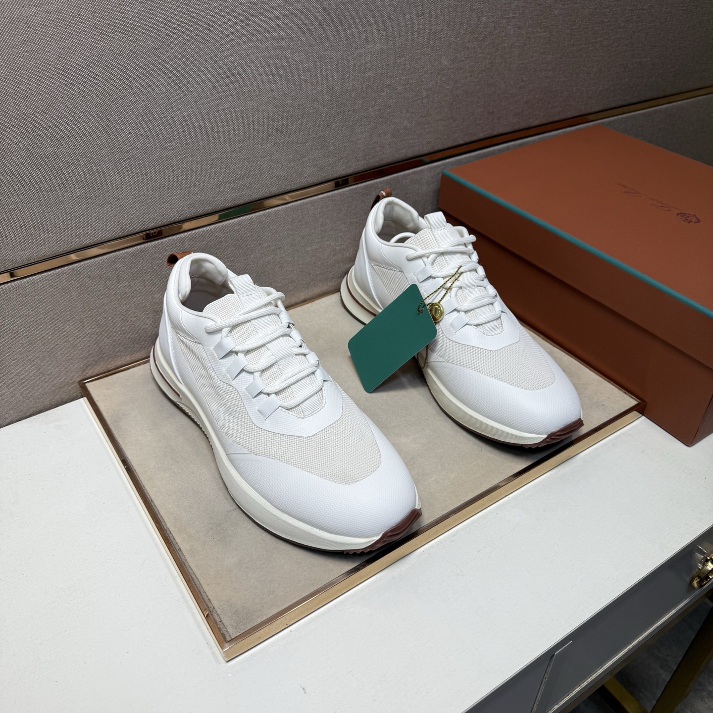 NO:605024,[Tom~] Men's casual shoes are on sale simultaneously in 2025z cabinets. Size: 38-44#. The uppers in 5 colors are made of multi-material spliced ​​mesh lining, which is comfortable and breathable. The original soles are comfortable and wear-resistant. The real ones are better when photographed in person.19860909【汤姆～】男士休闲鞋 2025z柜同步发售 码数:38-44# 5个颜色鞋面选用多材质拼接网布内里,舒适透气,鞋底原版舒适耐磨大底,实物拍摄实物更赞,,Men's shoes