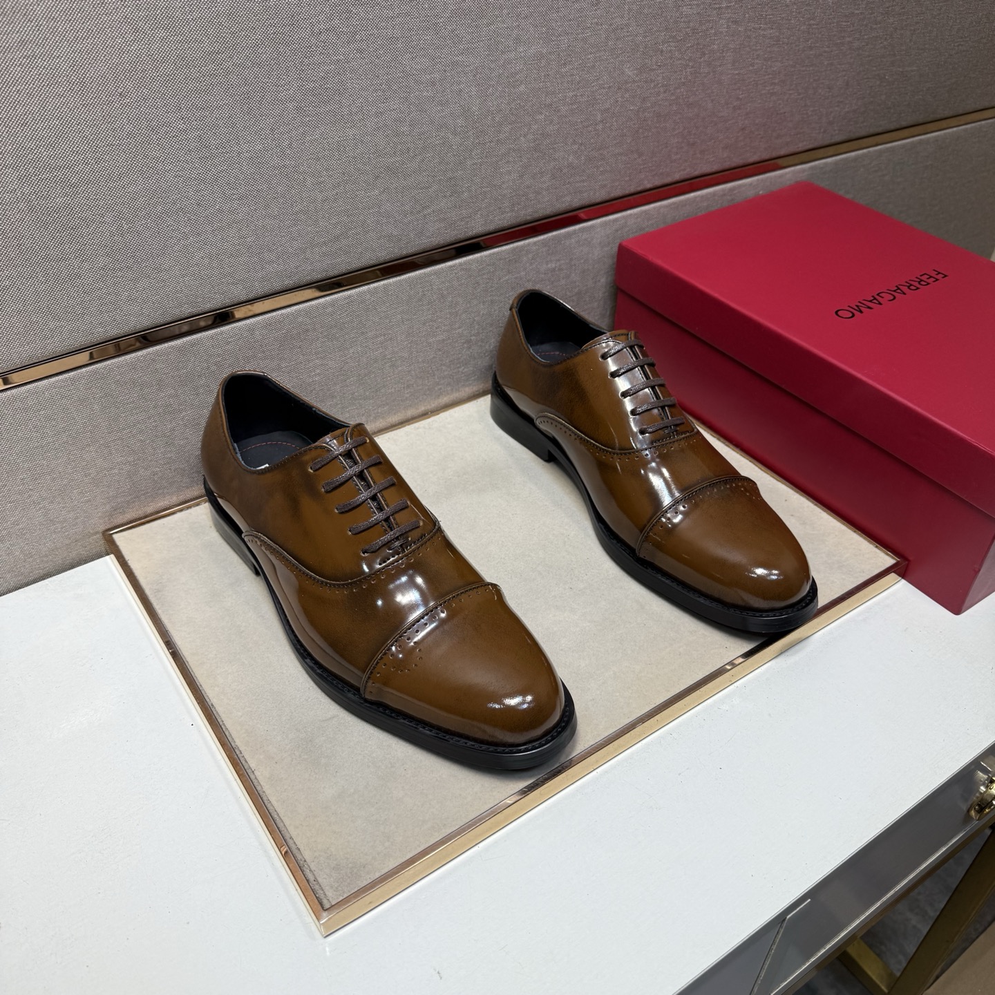 NO:620441,[Ferragamo~] Men's casual leather shoes 2025z cabinet sales simultaneously Size: 38-44# 3 colors The upper is made of multi-material spliced ​​cowhide lining, which is comfortable and breathable. The original sole is comfortable and wear-resistant. The real thing is better when photographed in person, ferragamo, cowhide19860909【菲拉格慕～】男士休闲皮鞋 2025z柜同步发售 码数:38-44# 3个颜色鞋面选用多材质拼接牛皮内里,舒适透气,鞋底原版舒适耐磨大底,实物拍摄实物更赞,,ferragamo,cowhide,Men's shoes