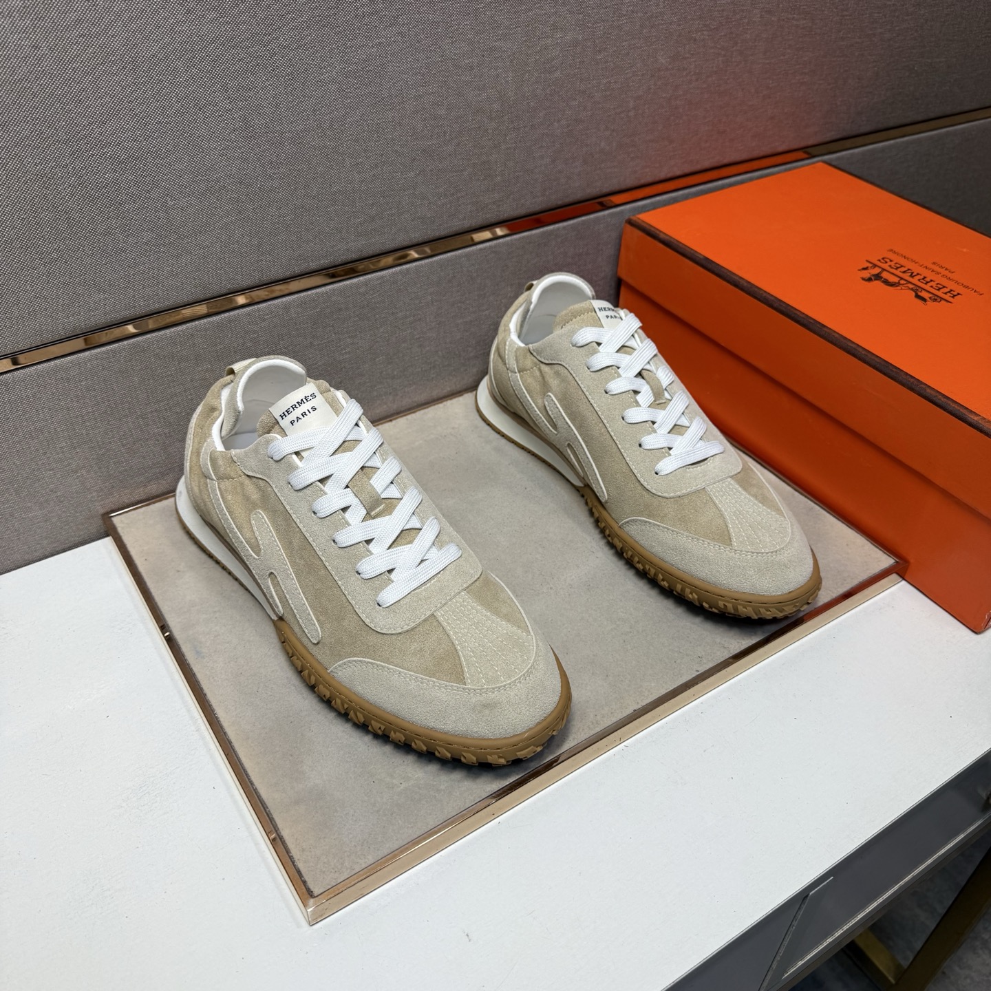 NO:680772,[Hermès~] Men's casual shoes 2025z cabinet simultaneous sale Size: 39-44# 5 colors upper with multi-material splicing sheepskin lining, comfortable and breathable, original sole comfortable and wear-resistant outsole, real-life photos are better, hermes, sheepskin19860909【爱马仕～】男士休闲鞋 2025z柜同步发售 码数:39-44# 5个颜色鞋面选用多材质拼接羊皮内里,舒适透气,鞋底原版舒适耐磨大底,实物拍摄实物更赞,,hermes,sheepskin,Men's shoes