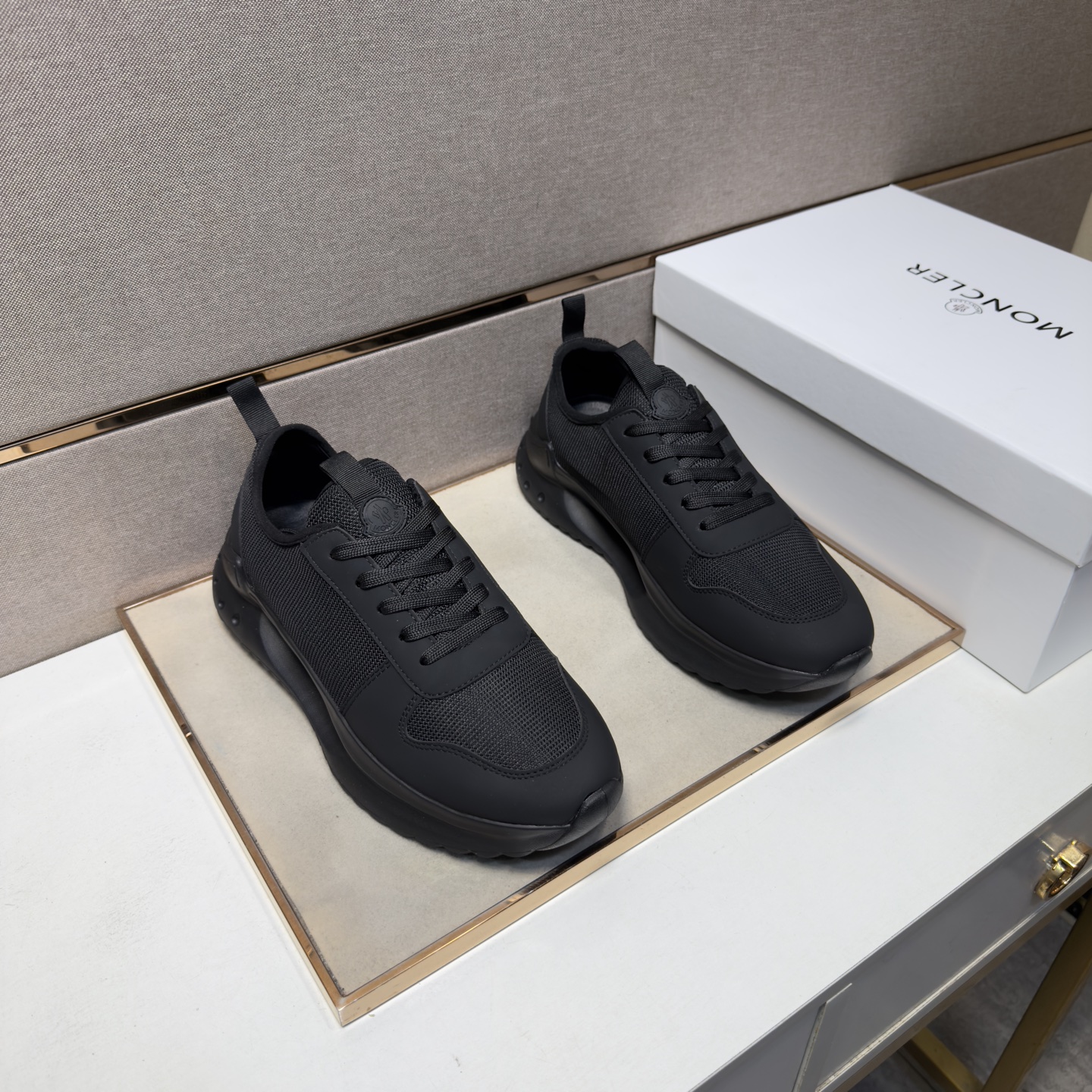 NO:778066,[Mongolian~] Men's casual shoes 2026z cabinet simultaneous sale Code number: 38-44# 4 colors The upper is made of multi-material spliced ​​mesh lining, which is comfortable and breathable. The original sole is comfortable and wear-resistant. The real thing is better when photographed in person, Moncler19860909【蒙口～】男士休闲鞋 2026z柜同步发售 码数:38-44# 4个颜色鞋面选用多材质拼接网布内里,舒适透气,鞋底原版舒适耐磨大底,实物拍摄实物更赞,,Moncler,Men's shoes