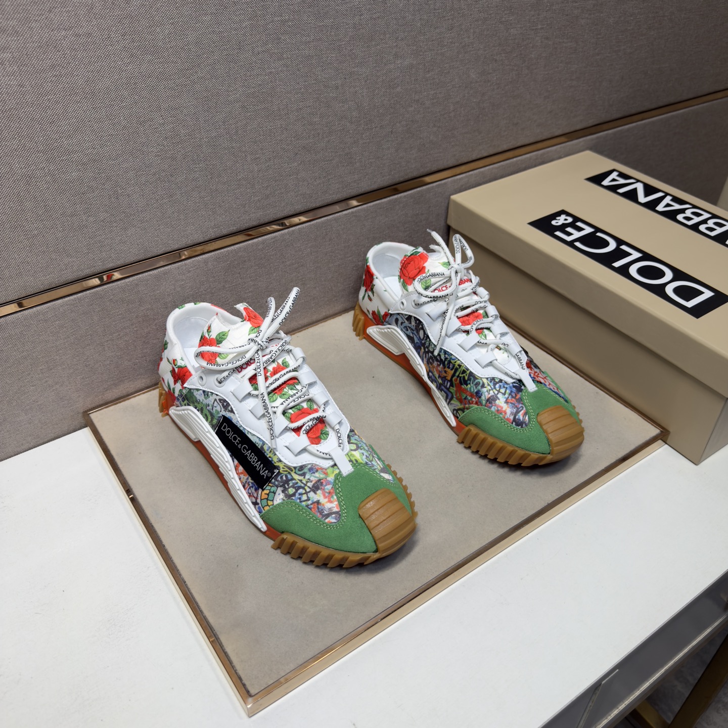 NO:778080,[DG~] Casual shoes for couples 2026z cabinet simultaneous sale Size: 36-44# 1 color The upper is made of multi-material spliced ​​mesh lining, which is comfortable and breathable. The original sole is comfortable and wear-resistant. The real thing is better when photographed in person.19860909【DG～】情侣装休闲鞋 2026z柜同步发售 码数:36-44# 1个颜色鞋面选用多材质拼接网布内里,舒适透气,鞋底原版舒适耐磨大底,实物拍摄实物更赞,,Men's shoes