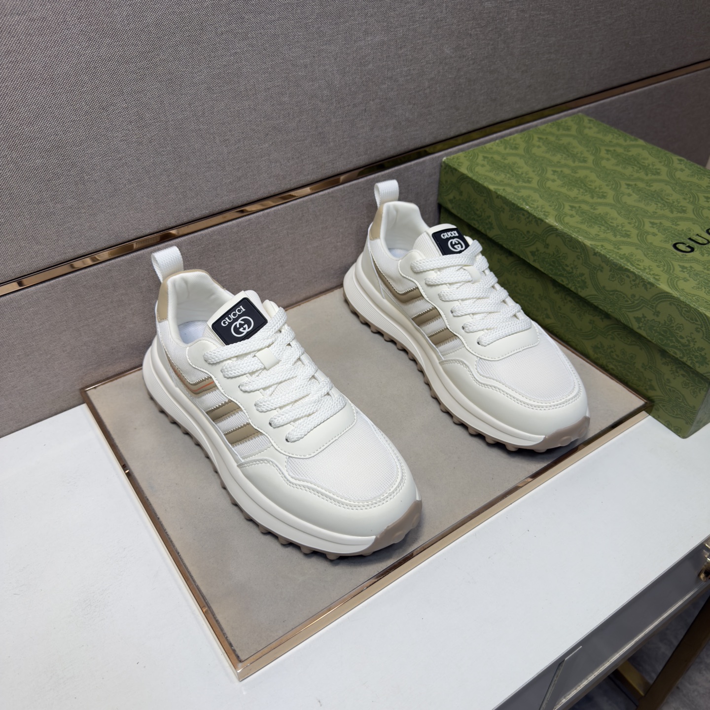 NO:778654,[Gucci~] Men's casual shoes 2026z cabinet sales simultaneously Size 39-44 # 2 colors The upper is made of multi-material spliced ​​mesh lining, which is comfortable and breathable. The original sole is comfortable and wear-resistant. The real thing is better when photographed in person, gucci19860909【古驰～】男士休闲鞋 2026z柜同步发售 码数39-44 # 2个颜色鞋面选用多材质拼接网布内里,舒适透气,鞋底原版舒适耐磨大底,实物拍摄实物更赞,,gucci,Men's shoes