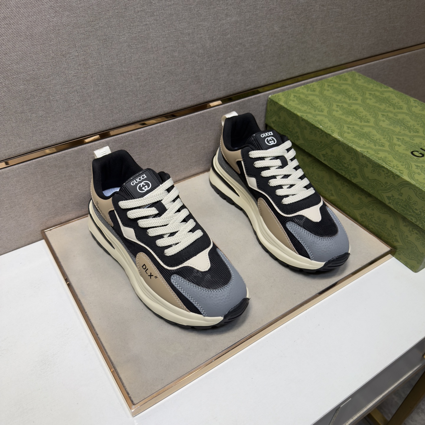 NO:778659,[Gucci~] Men's casual shoes 2026z cabinet sales simultaneously Size 39-44 # 3 colors The upper is made of multi-material spliced ​​mesh lining, which is comfortable and breathable. The original sole is comfortable and wear-resistant. The real thing is better when photographed in person, gucci19860909【古驰～】男士休闲鞋 2026z柜同步发售 码数39-44 # 3个颜色鞋面选用多材质拼接网布内里,舒适透气,鞋底原版舒适耐磨大底,实物拍摄实物更赞,,gucci,Men's shoes