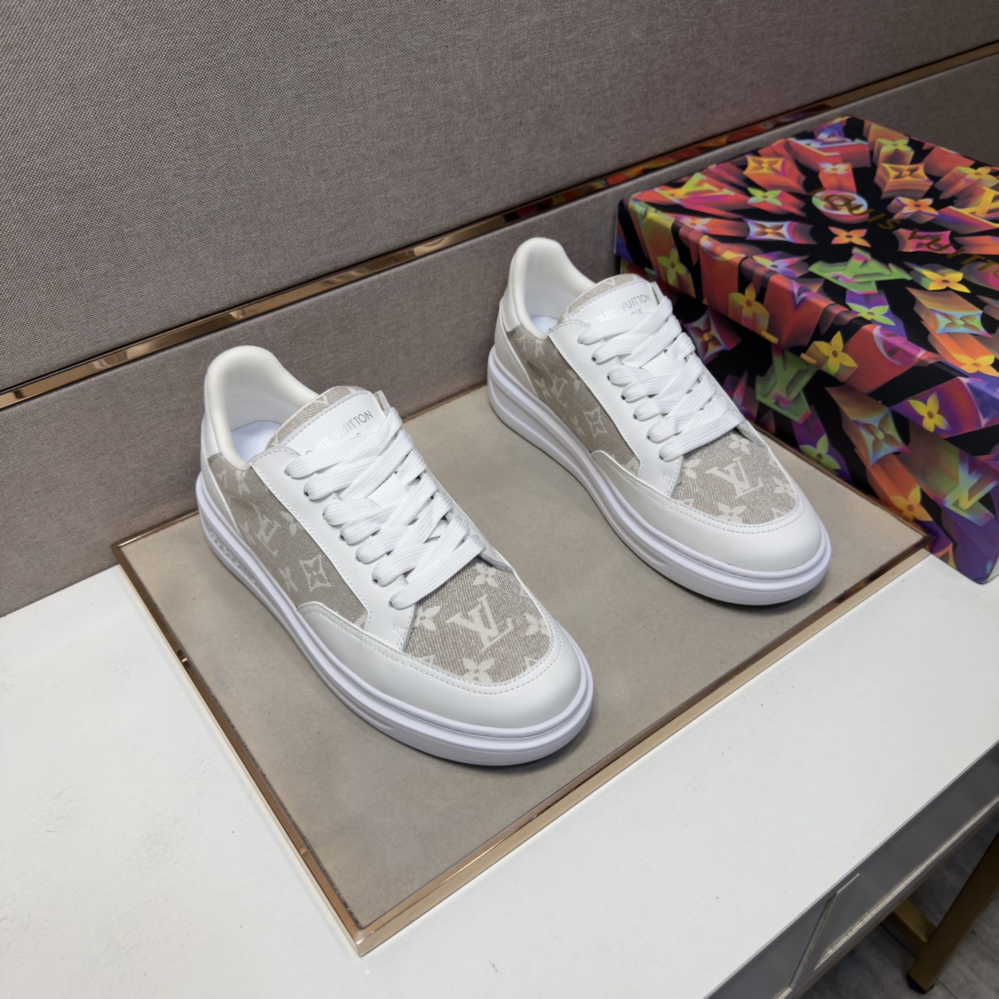NO:779400,[LV~] Men's casual shoes 2026z cabinet simultaneous sale Size: 38-44# 5 colors upper with multi-material splicing mesh lining, comfortable and breathable, original sole comfortable and wear-resistant outsole, real shot of the real thing is better, Louis Vuitton19860909【LV～】男士休闲鞋 2026z柜同步发售 码数:38-44# 5个颜色鞋面选用多材质拼接网布内里,舒适透气,鞋底原版舒适耐磨大底,实物拍摄实物更赞,,louis vuitton,Men's shoes