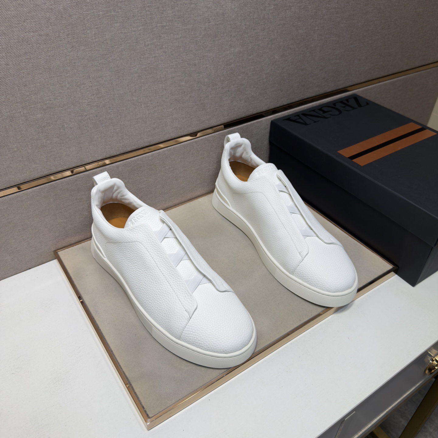 NO:780581,[Zegna~] Men's casual shoes 2026z cabinet simultaneous sale Code number: 39-44# 6 colors of uppers made of multi-material spliced ​​genuine leather lining, comfortable and breathable, original soles comfortable and wear-resistant outsole, real photos taken in real life are better, zegna19860909【杰尼亚～】男士休闲鞋 2026z柜同步发售 码数:39-44# 6个颜色鞋面选用多材质拼接真皮内里,舒适透气,鞋底原版舒适耐磨大底,实物拍摄实物更赞,,zegna,Men's shoes