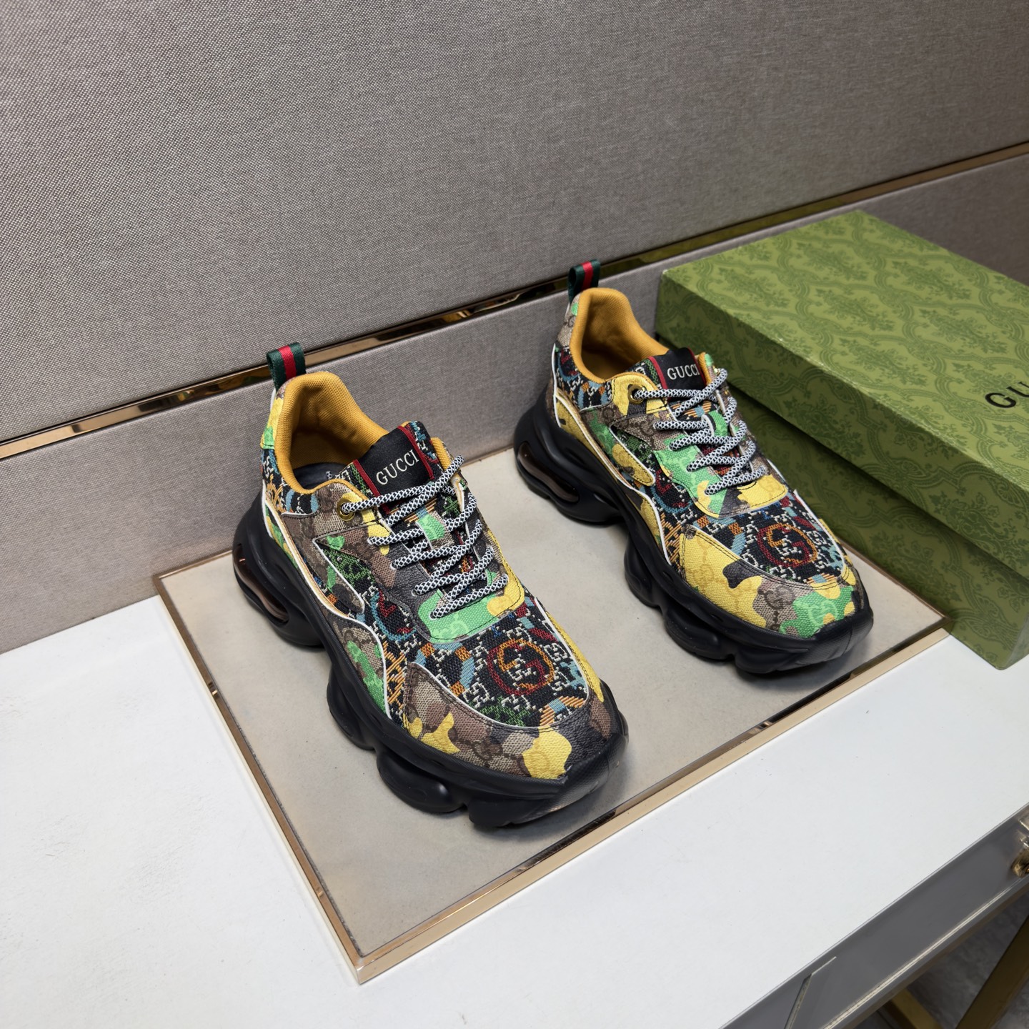 NO:781430,[Gucci~] Men's casual shoes 2026z cabinet simultaneous sale Size: 38-44# 4 colors upper with multi-material spliced ​​mesh lining, comfortable and breathable, original sole comfortable and wear-resistant outsole, real shot of the real thing is better, gucci19860909【古驰～】男士休闲鞋 2026z柜同步发售 码数:38-44# 4个颜色鞋面选用多材料拼接网布内里,舒适透气,鞋底原版舒适耐磨大底,实物拍摄实物更赞,,gucci,Men's shoes