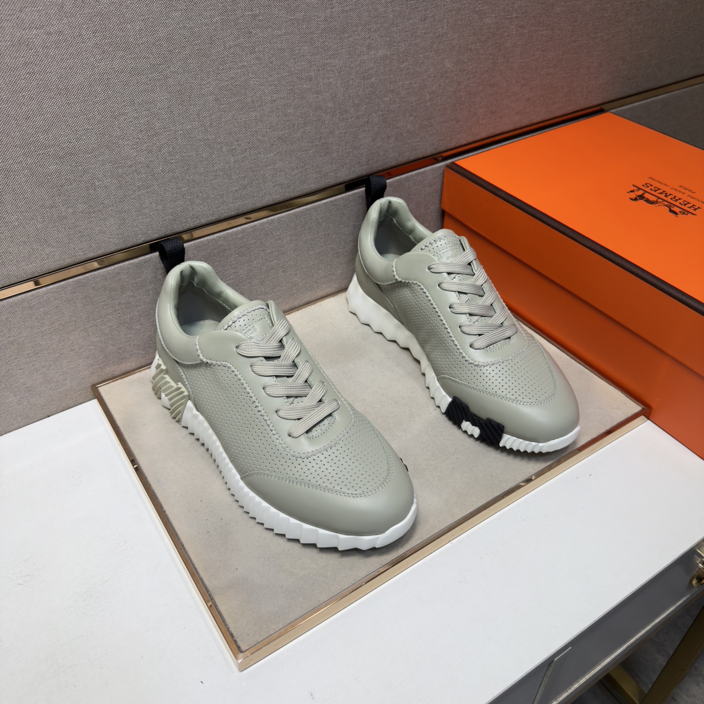 NO:781443,[Hermès~] Men's casual shoes 2026z cabinet simultaneous sale Size: 38-44# 5 colors upper with multi-material splicing cowhide lining, comfortable and breathable, original sole comfortable and wear-resistant outsole, real-life photos are better, hermes, cowhide19860909【爱马仕～】男士休闲鞋 2026z柜同步发售 码数:38-44# 5个颜色鞋面选用多材料拼接牛皮内里,舒适透气,鞋底原版舒适耐磨大底,实物拍摄实物更赞,,hermes,cowhide,Men's shoes