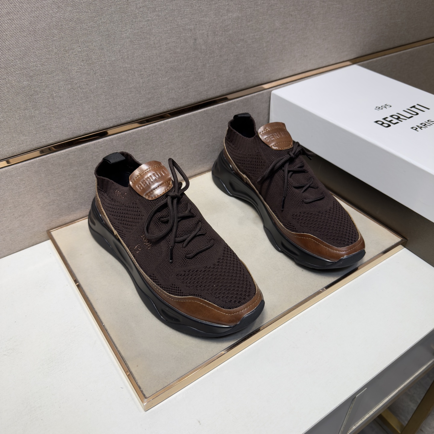 NO:831306,[Bruti~] Men's casual shoes 2026z cabinet sales simultaneously Size 38-44 # 2 colors The upper is made of multi-material spliced ​​mesh lining, which is comfortable and breathable. The original sole is comfortable and wear-resistant. The real thing is better when photographed in person.19860909【布鲁提～】男士休闲鞋 2026z柜同步发售 码数38-44 # 2个颜色鞋面选用多材质拼接网布内里,舒适透气,鞋底原版舒适耐磨大底,实物拍摄实物更赞,,Men's shoes