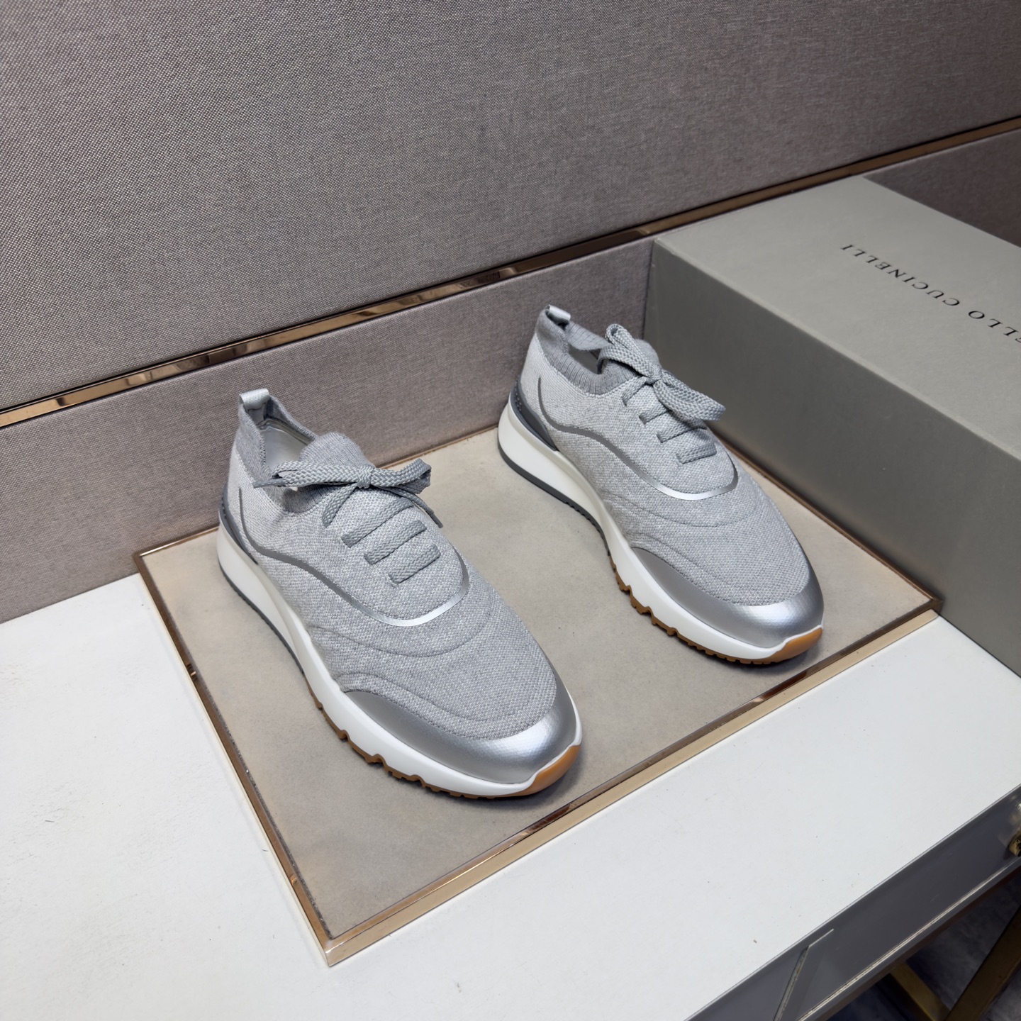 NO:833902,[BC~] Men's casual shoes are on sale simultaneously in 2026z cabinets. Size: 39-44#. The uppers in 5 colors are made of multi-material spliced ​​mesh lining, which is comfortable and breathable. The original soles are comfortable and wear-resistant. The real ones are better when photographed in person.19860909【BC～】男士休闲鞋 2026z柜同步发售 码数:39-44# 5个颜色鞋面选用多材质拼接网布内里,舒适透气,鞋底原版舒适耐磨大底,实物拍摄实物更赞,,Men's shoes