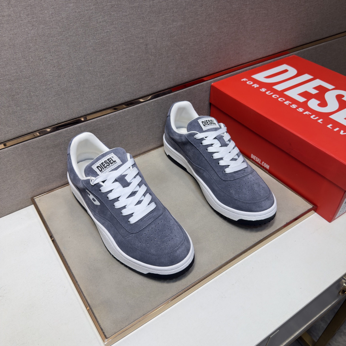 NO:887652,[DIESEL~] Men's casual shoes 2026z cabinet sales simultaneously Size 39-44 # 3 colors The upper is made of multi-material spliced ​​mesh lining, which is comfortable and breathable. The original sole is comfortable and wear-resistant. The real thing is better when photographed in person.19860909【DIESEL迪赛～】男士休闲鞋 2026z柜同步发售 码数39-44 # 3个颜色鞋面选用多材质拼接网布内里,舒适透气,鞋底原版舒适耐磨大底,实物拍摄实物更赞,,Men's shoes