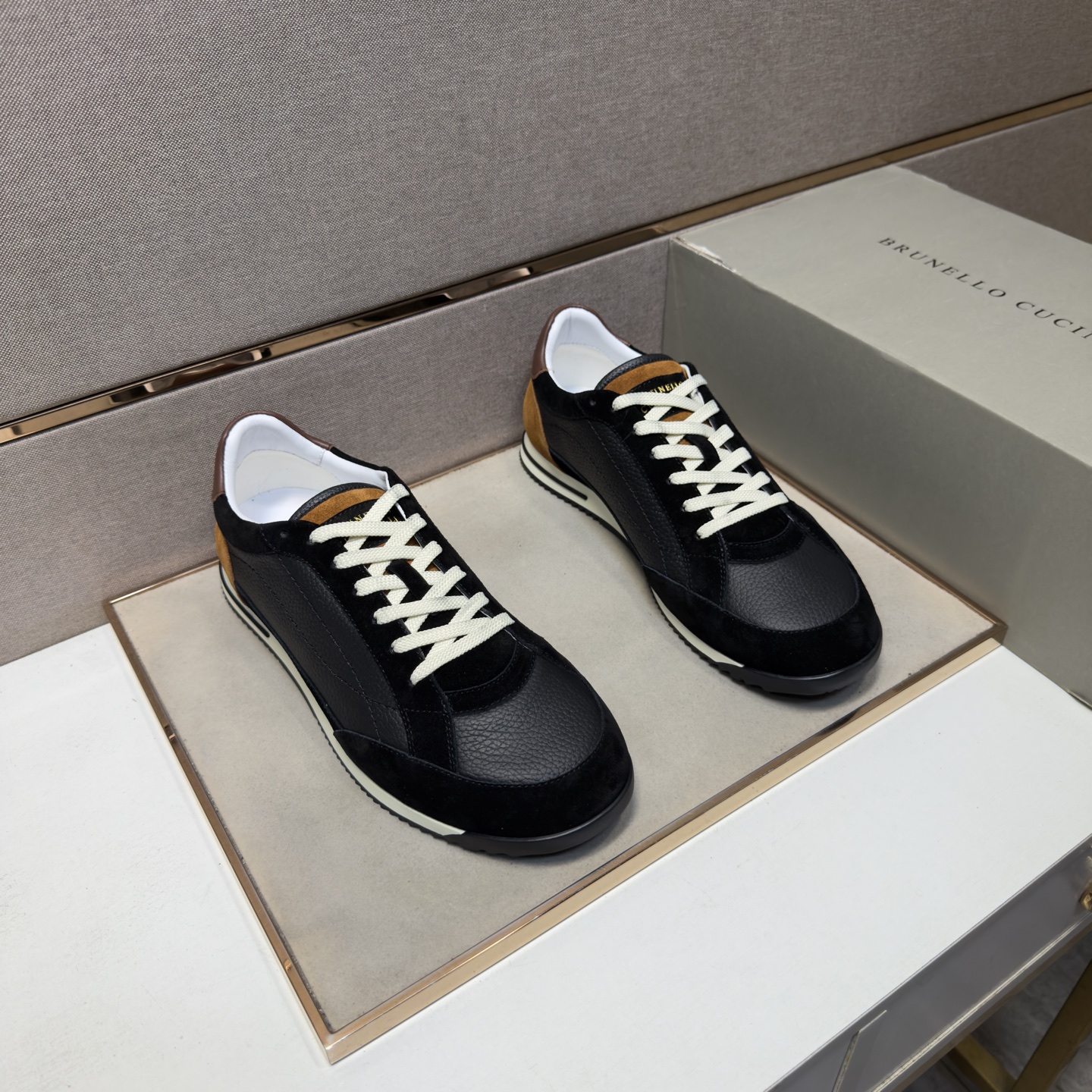 NO:887678,[BC~] Men's casual shoes 2026z cabinet sales simultaneously Size 39-44 # 5 colors The upper is made of multi-material spliced ​​genuine leather lining, which is comfortable and breathable. The original sole is comfortable and wear-resistant. The real thing is better when photographed in person.19860909【BC～】男士休闲鞋 2026z柜同步发售 码数39-44 # 5个颜色鞋面选用多材质拼接真皮内里,舒适透气,鞋底原版舒适耐磨大底,实物拍摄实物更赞,,Men's shoes