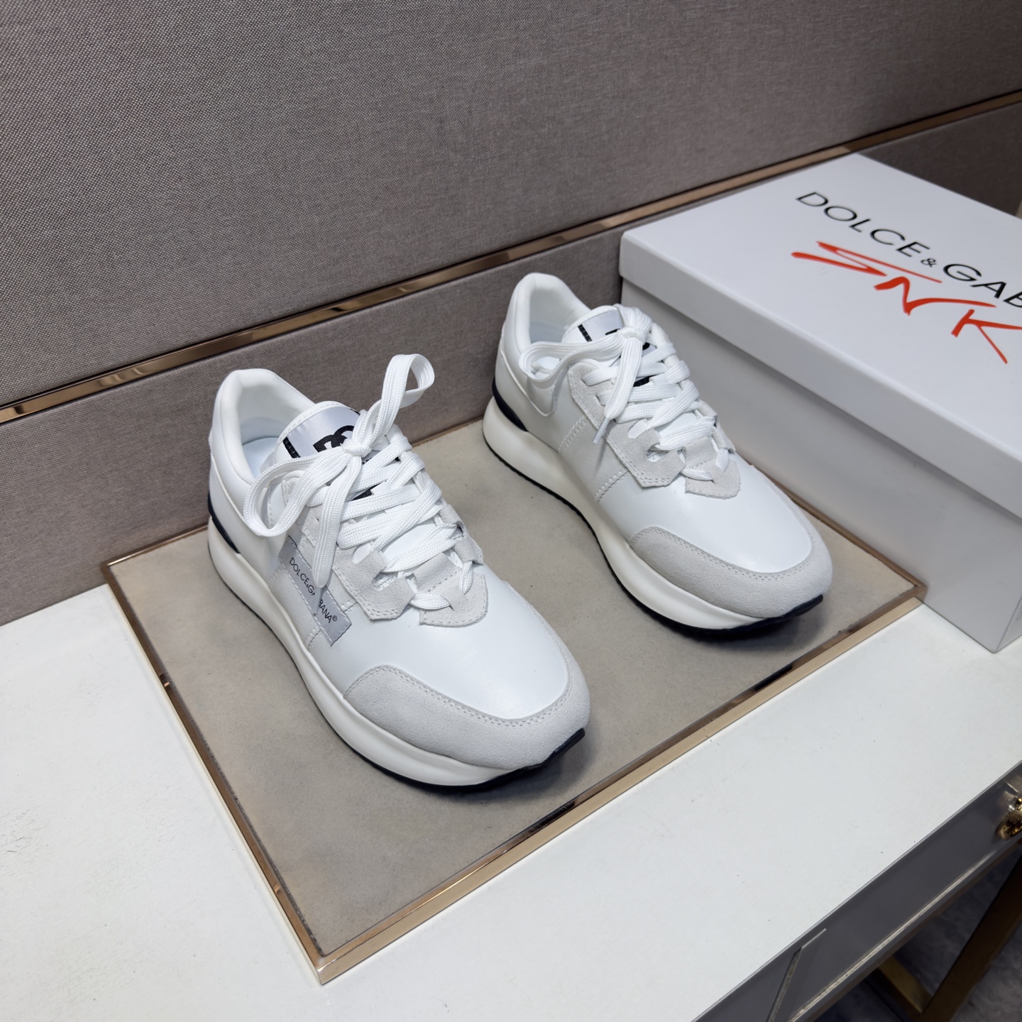 NO:888847,[DG~] Men's casual shoes are on sale simultaneously in 2026z cabinets. Size: 38-44 # 3 colors. The upper is made of multi-material spliced ​​mesh lining, which is comfortable and breathable. The original sole is comfortable and wear-resistant. The real thing is better when photographed in person.19860909【DG～】男士休闲鞋 2026z柜同步发售 码数:38-44 # 3个颜色鞋面选用多材质拼接网布内里,舒适透气,鞋底原版舒适耐磨大底,实物拍摄实物更赞,,Men's shoes