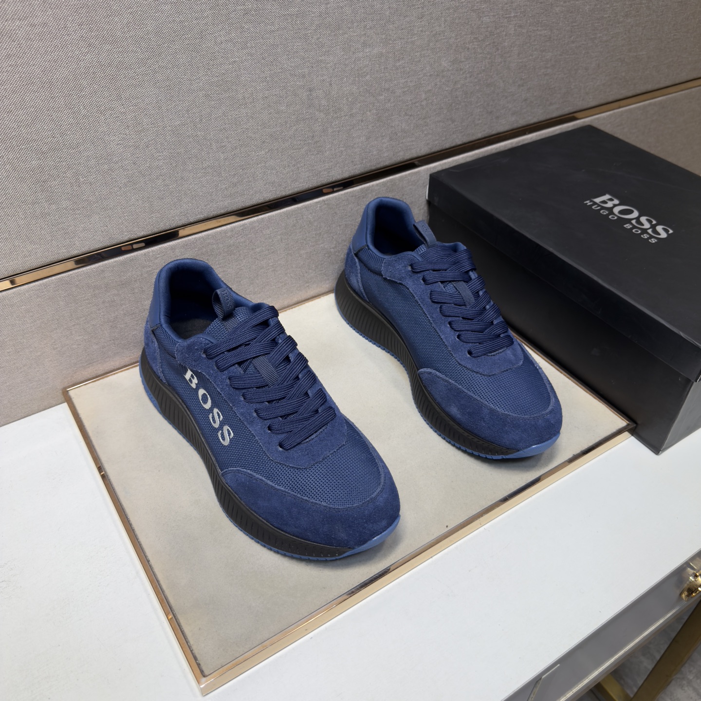 NO:888873,[BOSS~] Men's casual shoes 2026z cabinet simultaneous sale Code number: 38-44 # 6 colors The upper is made of multi-material spliced ​​mesh lining, which is comfortable and breathable. The original sole is comfortable and wear-resistant. The real thing is better when photographed in person.19860909【BOSS～】男士休闲鞋 2026z柜同步发售 码数:38-44 # 6个颜色鞋面选用多材质拼接网布内里,舒适透气,鞋底原版舒适耐磨大底,实物拍摄实物更赞,,Men's shoes