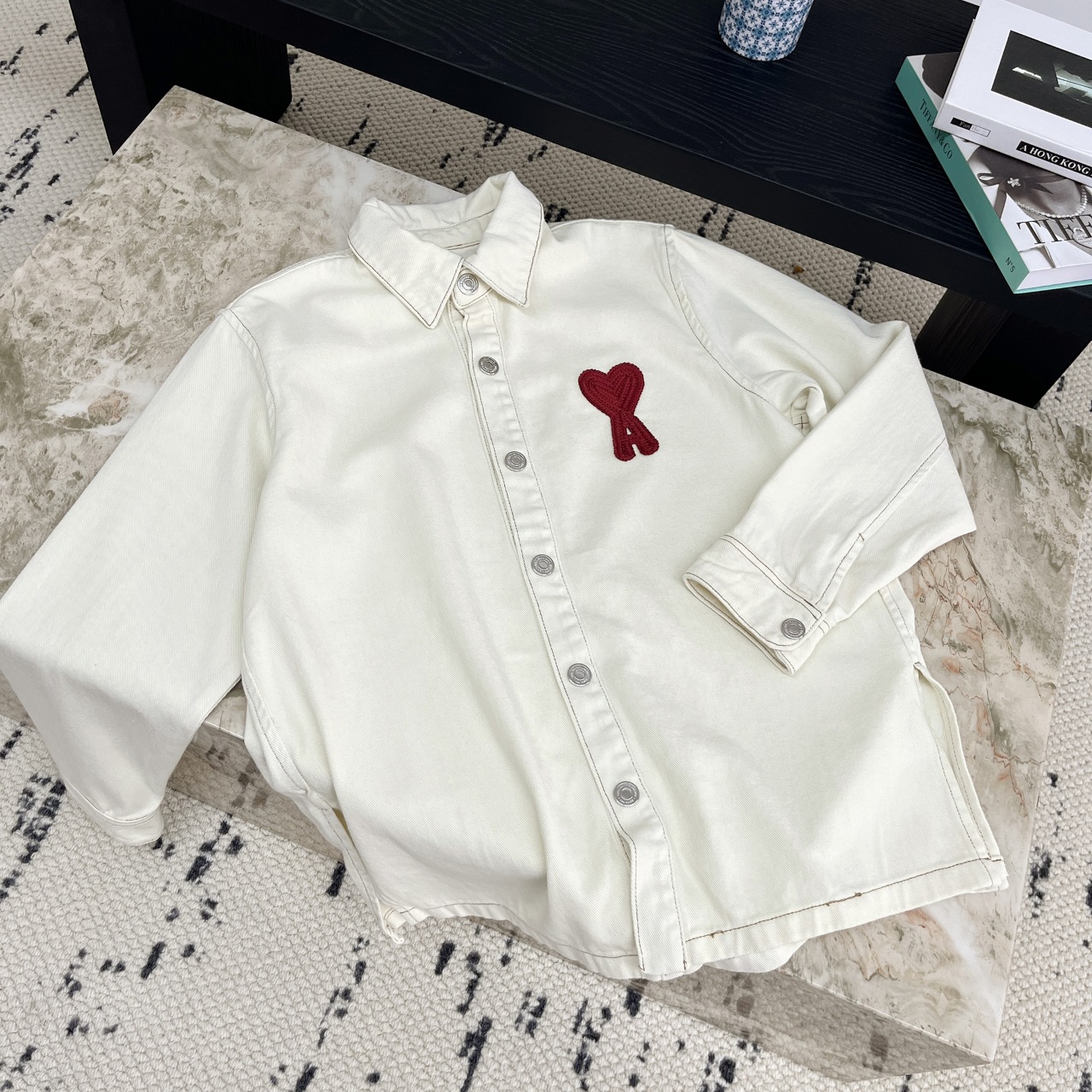 NO:321841,AMI Spring and Summer New Style Love Embroidered White Denim Jacket, Men and Women's Style, Three-dimensional Appliance Embroidery Crafts on the chest, Pure Denim Cotton SML, Jackets & Coats, Alexander Wang19860909AMI  春夏新款 爱心刺绣白色牛仔外套,男女同款,胸前立体贴布绣花工艺,纯牛仔棉 码数SML,,jackets & coats,alexander wang,Women's clothing