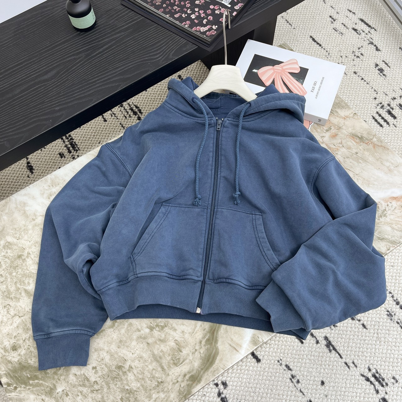 NO:504269,Acnestudios 25 autumn and winter new style Heavy industry washing embossed hooded sweatshirt jacket uses cotton high-weight fabric Loose and large-size style is not picky about people SML, Acne studios, Dior, hoodie, sweatshirts, jackets & coats, hats, alexander wang19860909Acnestudios 25秋冬新款 重工洗水压花连帽卫衣外套 采用棉高克重面料 宽松大版型不挑人 码数sml,,acne studios,dior,hoodie,sweatshirts,jackets & coats,hats,alexander wang,Women's clothing