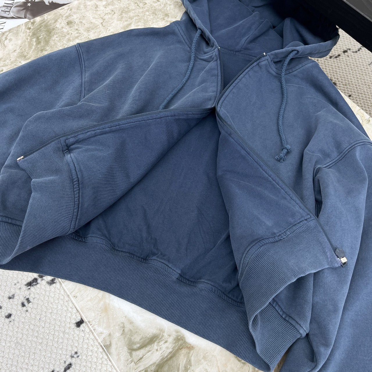 Acnestudios 25秋冬新款 重工洗水压花连帽卫衣外套 采用100%棉高克重面料 宽松大版型不挑