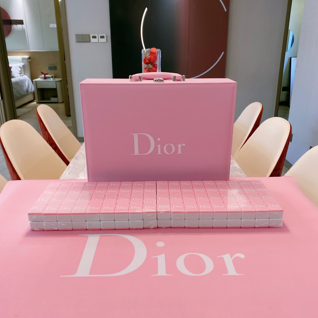 Dior DIOR launches Mahjong - Comprehensive
