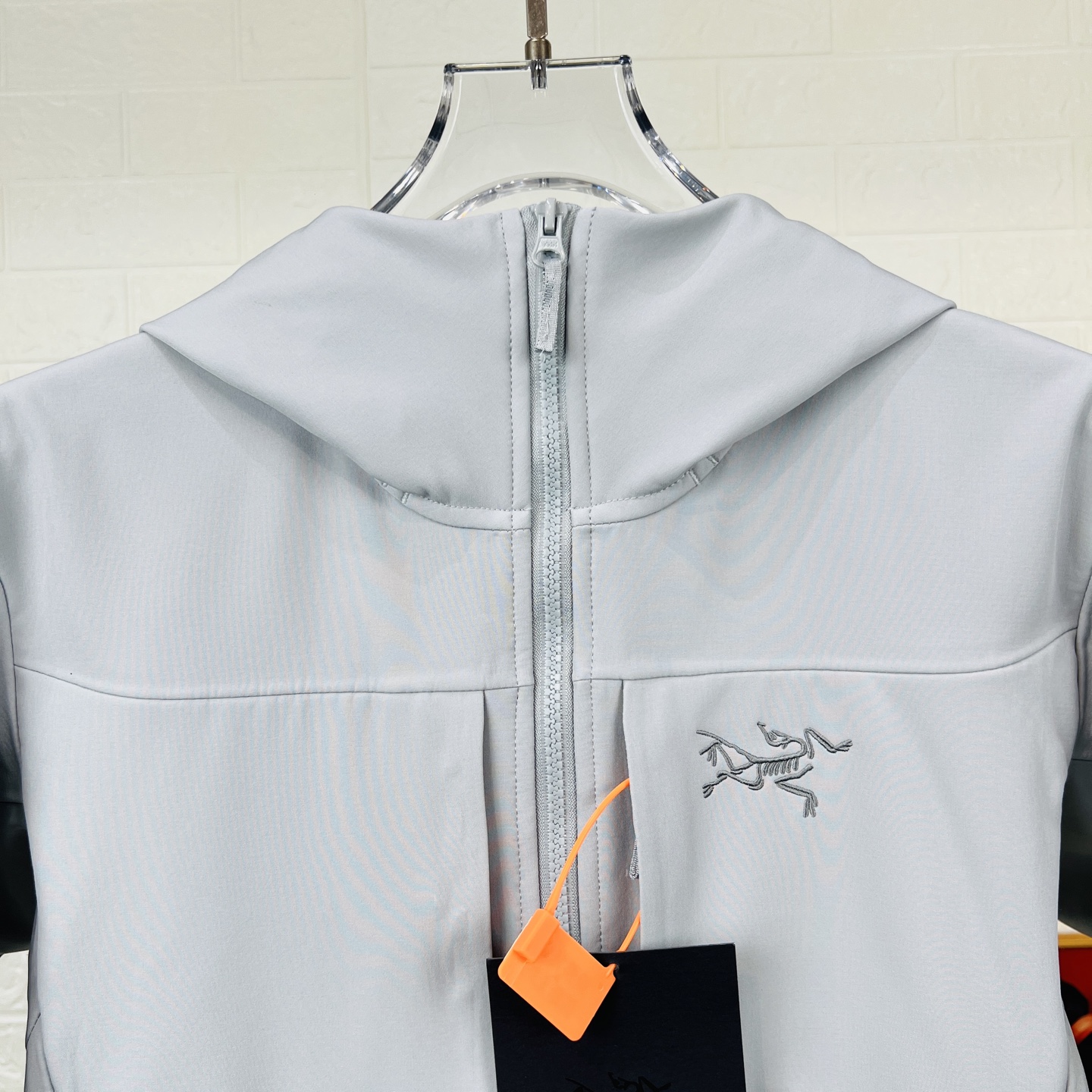 ARCTERYX GAMMA MX始祖鸟防风冲锋衣 秋冬城市通勤和户外攀岩运动，防风耐磨透气 相比于冲锋衣 上身更加舒适