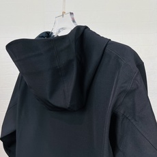 ARCTERYX GAMMA MX始祖鸟防风冲锋衣 秋冬城市通勤和户外攀岩运动,防风耐磨透气 相比于冲锋衣 上身更加舒适 ARCTERYX GAMMA MX始祖鸟防风冲锋衣 秋冬城市通勤和户外攀岩运动,防风耐磨透气 相比于冲锋衣 上身更加舒适