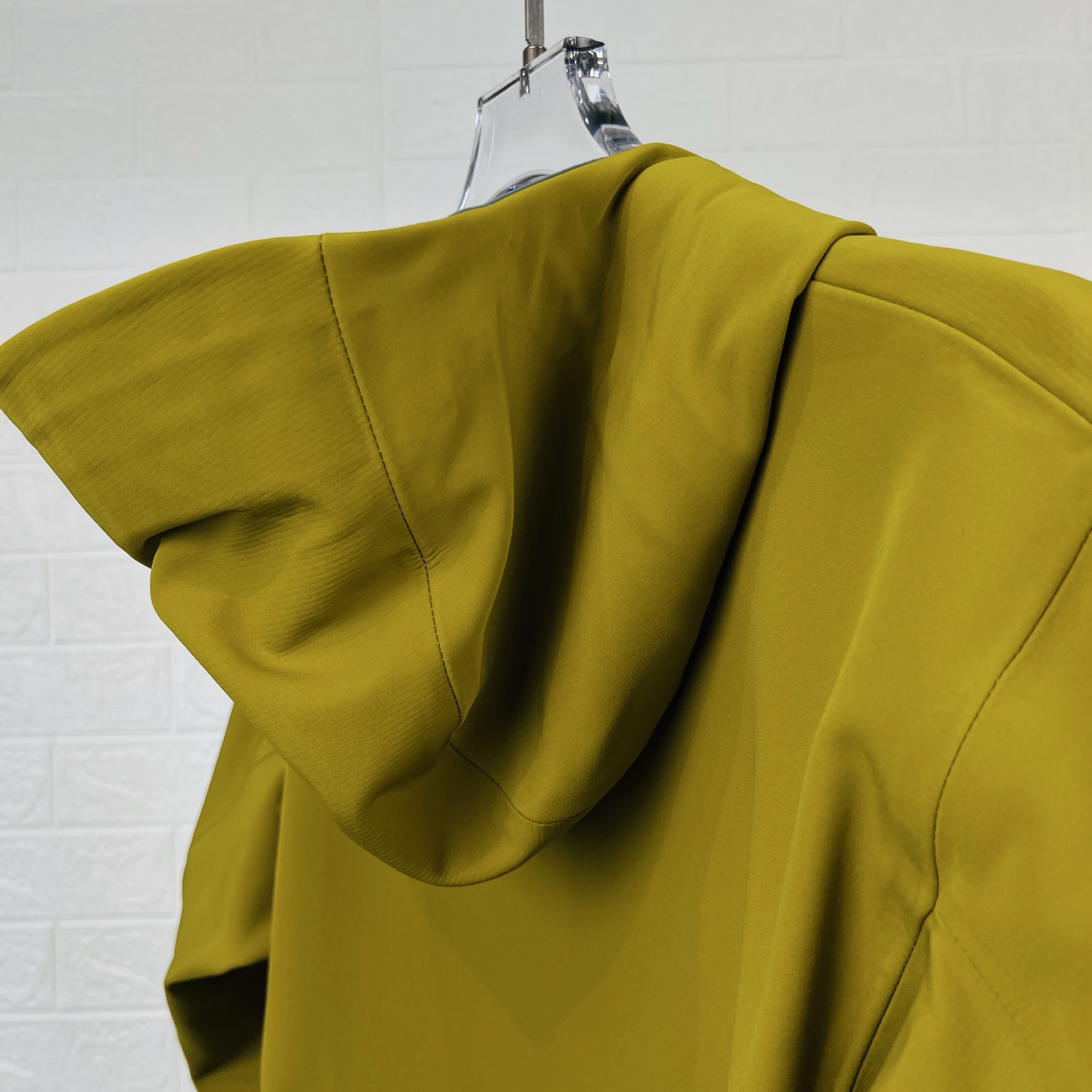 ARCTERYX GAMMA MX始祖鸟防风冲锋衣 秋冬城市通勤和户外攀岩运动，防风耐磨透气 相比于冲锋衣 上身更加舒适
