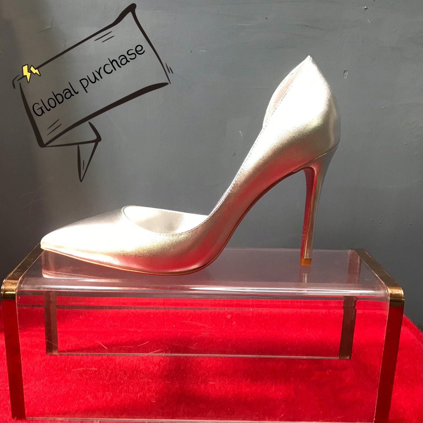 NO:704552,High-end customization - 2026 spring and summer classic series!  H10Cm, size 35-42. Customized models are non-returnable and non-exchangeable. -001. Silver metal leather, silver metal sheepskin lining. Official website synchronization Standard European code No:-001 Color:silver/silver Material:patent leather Lining:goat leather Heel heigh:10Cm Sole:leather sole Size:EUR 35-42 (US 4-11):,,christian louboutin,louis  vuitton,sheepskin19860909高端订制 一2026春夏精典款系列！ H10Cm,尺码35-42码.订制款不退不换.-001.银金属皮,银金属羊皮里.官网同步 标准欧码 No:-001 Color:silver/silver Material:patent leather Lining:goat leather Heel heigh:10Cm Sole:leather sole Size:EUR 35－42（US 4一11) :,,christian louboutin,louis vuitton,sheepskin,Women's Shoes