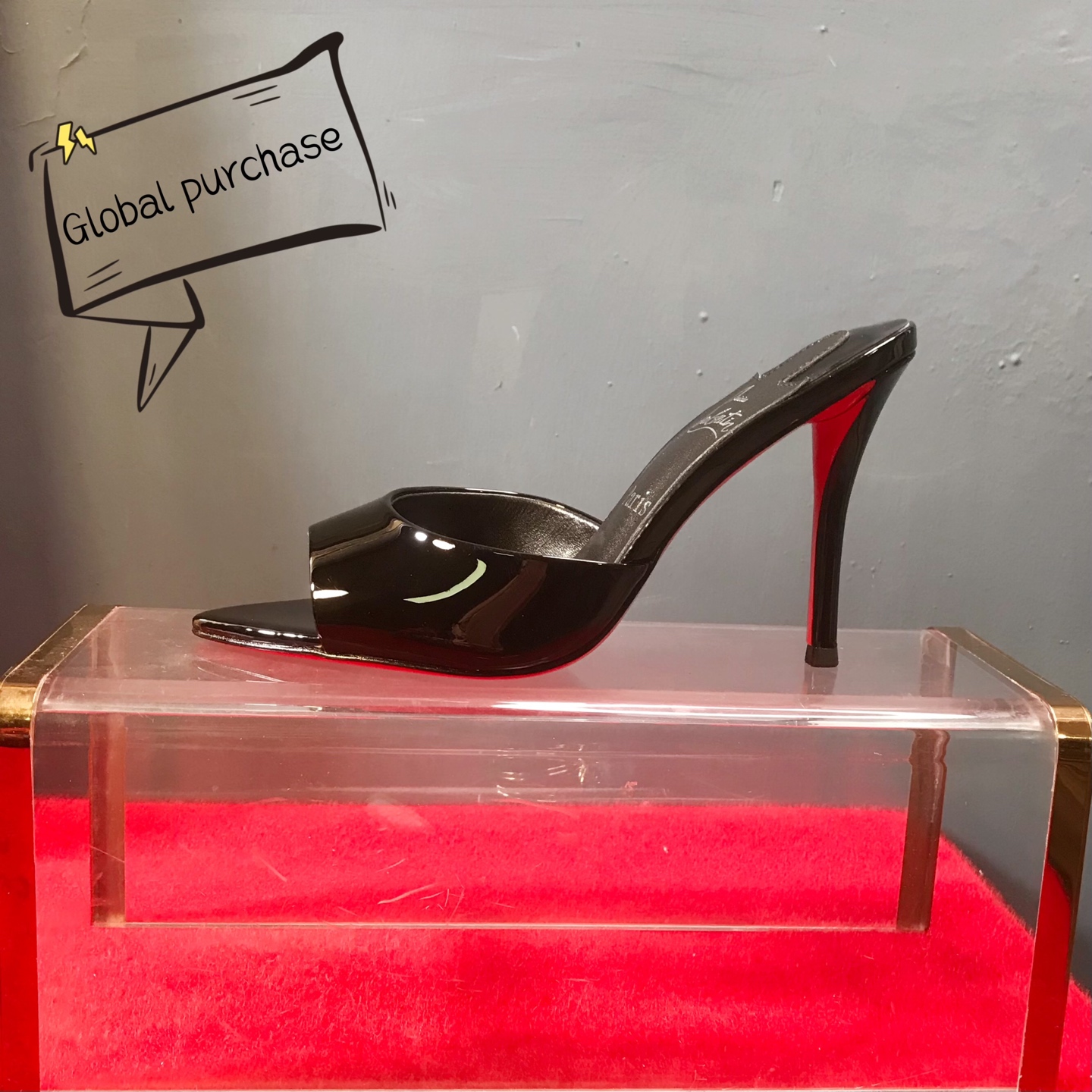 NO:704546,High-end customized spring and summer classic series!  H10Cm, size 34-42. Genuine leather outsole, customized models are non-returnable and non-exchangeable. L57-001 black seven leather. Black sheepskin lining. Standard European size. Official website synchronization. Reference: L57-001 Color: black/black Material: patent leather Lining: goat leather Heel heigh: 10cm Sole: leather sole Size: EUR 34-42 (US 4-11):,,christian  louboutin,sheepskin,leather soles19860909高端订制 春夏精典款系列！ H10Cm,尺码34-42码. 真皮大底,订制款不退不换.L57-001黑色柒皮.黑色羊皮里 标准欧码 官网同步 Reference:L57-001 Color:black/black Material:patent leather Lining:goat leather Heel heigh:10cm Sole:leather sole Size:EUR 34－42（US 4一11) :,,christian louboutin,sheepskin,Leather soles,Women's Shoes