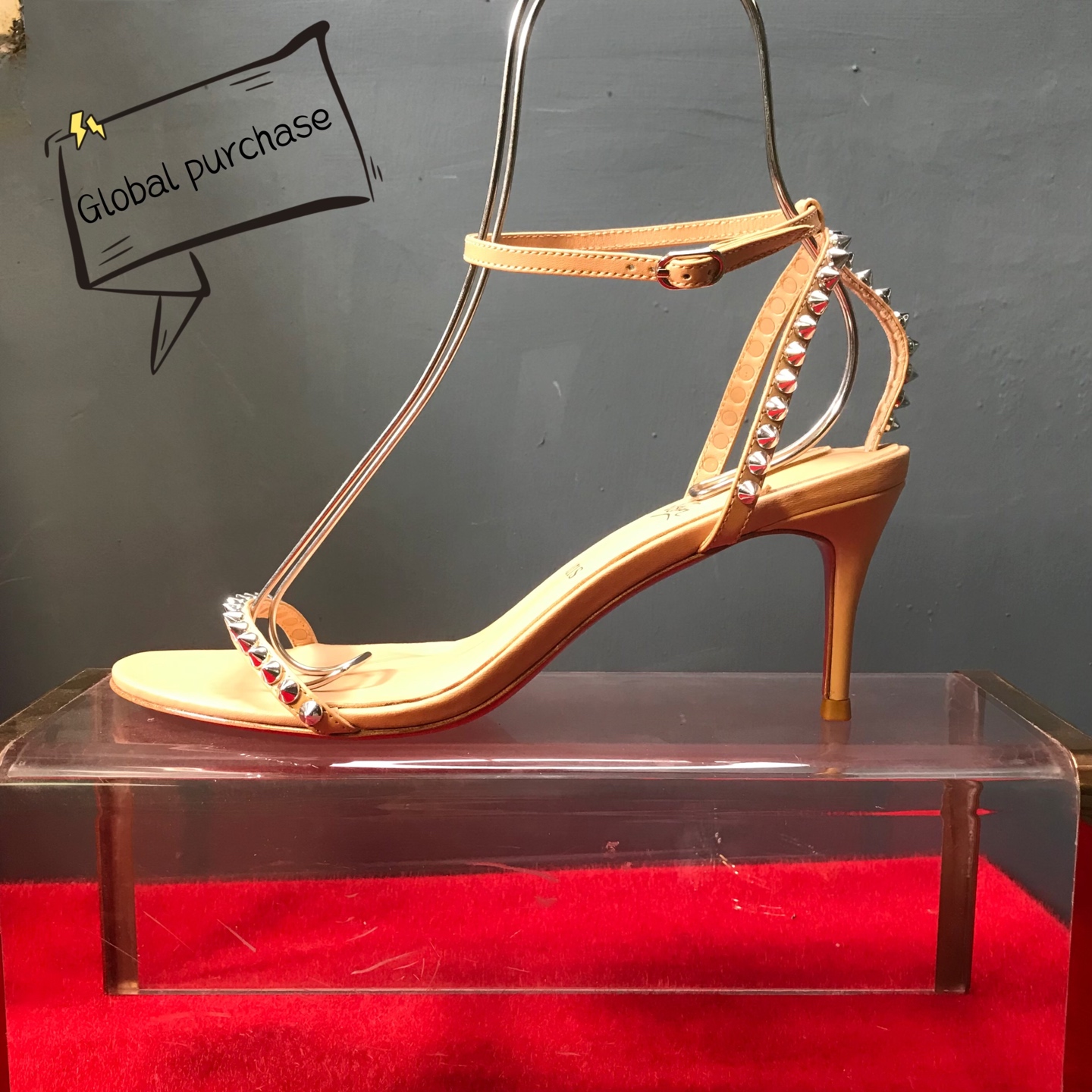 NO:714831,High-end customized sandals rivet style series!  H7Cm, size 34-42. Customized models are non-refundable and non-exchangeable. L38-001A bare cowhide and nude copper feet. Official website synchronization standard European size Reference: L38-001A Color: nude/silver Material: cowhide/rivet Lining: goat leather Heel heigh: 7Cm Sole: leather sole Size: EU 34-42 (US 4-11):,,christian  louboutin,louis vuitton,sandals,cowhide19860909高端订制 凉鞋铆钉款系列！ H7Cm,尺码34－42码.订制款不退不换L38－001A裸牛皮裸色铜脚.官网同步 标准欧码 Reference:L38-001A Color:nude/silver Material:cowhide/rivet Lining:goat leather Heel heigh:7Cm Sole:leather sole Size:EU 34－42（US 4一11) :,,christian louboutin,louis vuitton,sandals,cowhide,Women's Shoes