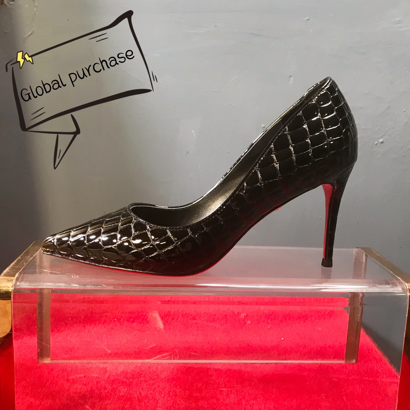 NO:714834,High-end customization 2026 spring and summer gradient classic series H8.5Cm, size 34-42. Customized models are non-refundable and non-exchangeable. 9039-001a. Crocodile belly pattern patent leather, black sheepskin lining, outsole trademark buckle Standard European size Reference: 9039-001a Color: black/black Material: patent leather Lining: red goat leather Heel heigh: 8.5Cm Sole: leather sole  Size:EUR 34-42 (US 4-11):,,christian louboutin,sheepskin19860909高端订制 2026春夏渐变精典款系列 H8.5Cm,尺码34-42码.,订制款不退不换.9039-001a.鳄鱼肚纹漆皮,黑色羊皮里,大底商标扣 标准欧码 Reference:9039-001a Color:black/black Material:patent leather Lining:red goat leather Heel heigh:8.5Cm Sole:leather sole Size:EUR 34－42（US 4一11) :,,christian louboutin,sheepskin,Women's Shoes