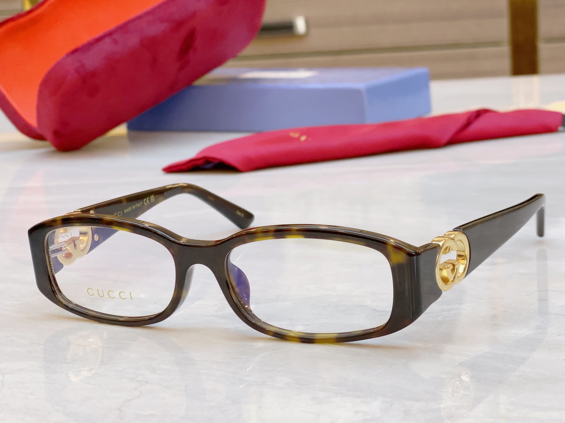 ，【GUCC*】古*驰新款太阳镜，GG1621S，SIZE54口17-135














