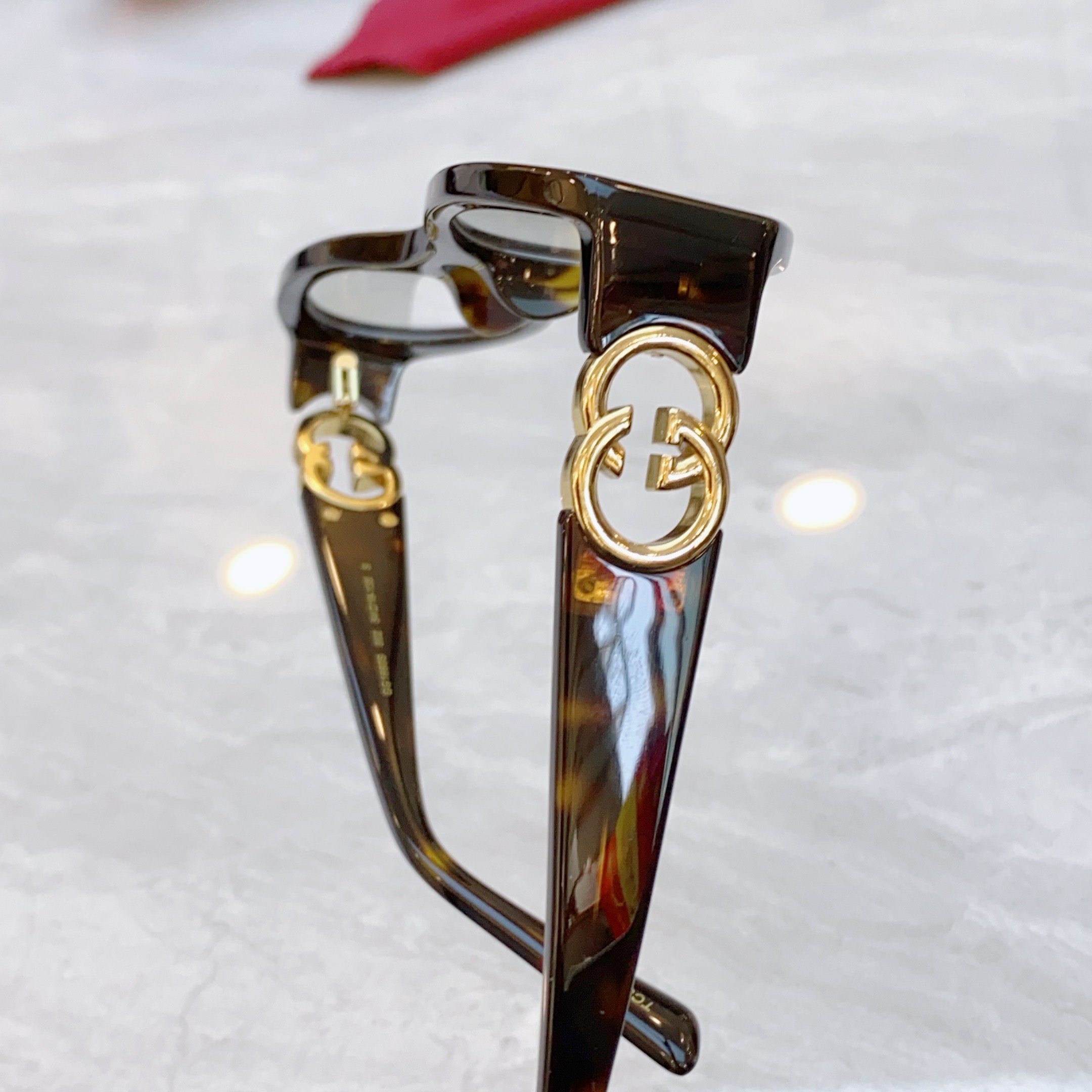 ，【GUCC*】古*驰新款太阳镜，GG1660S，SIZE54口18-135














